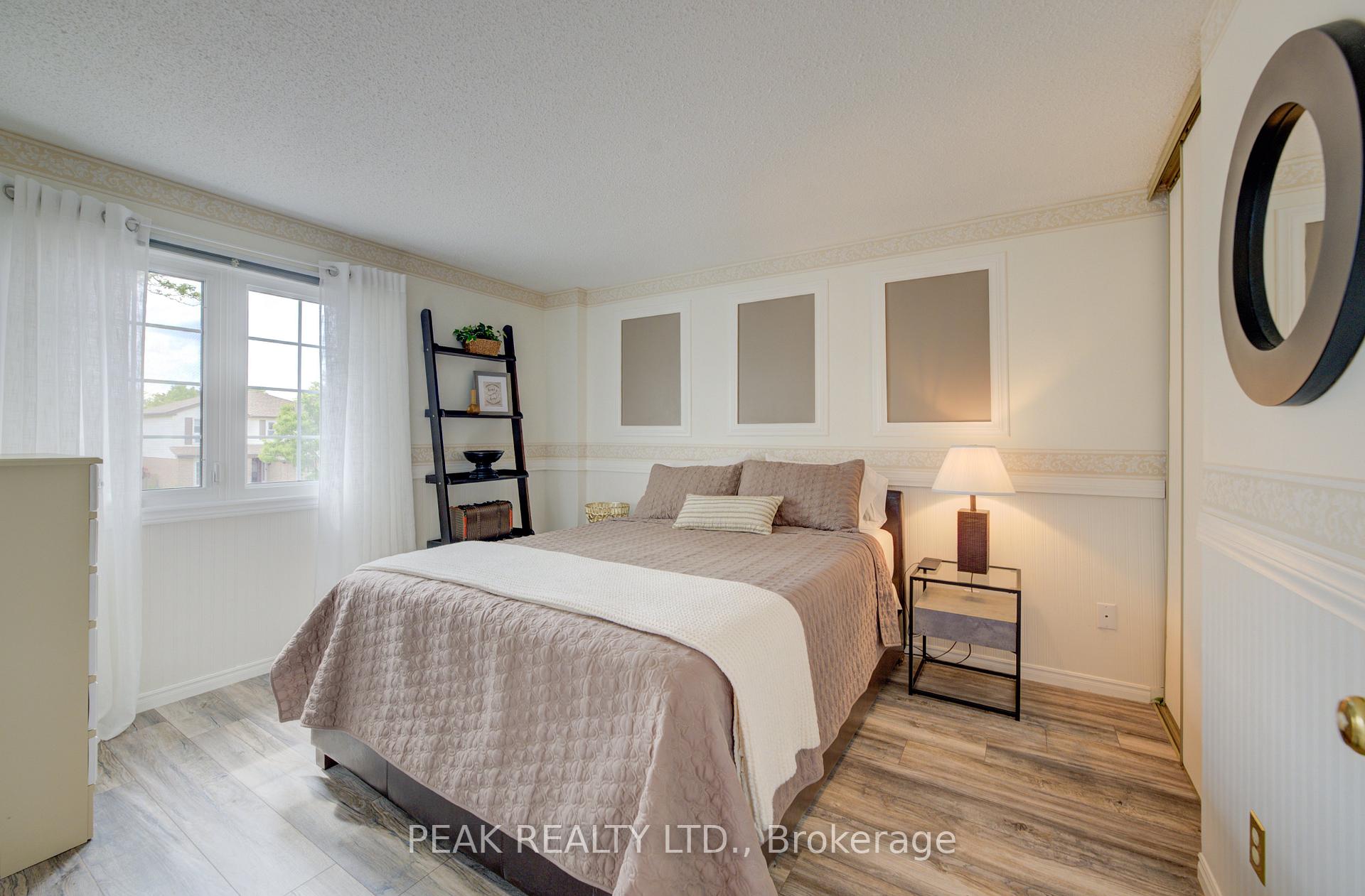 Photo 31 of 19 Old Park Lane, Kitchener — HOMEH