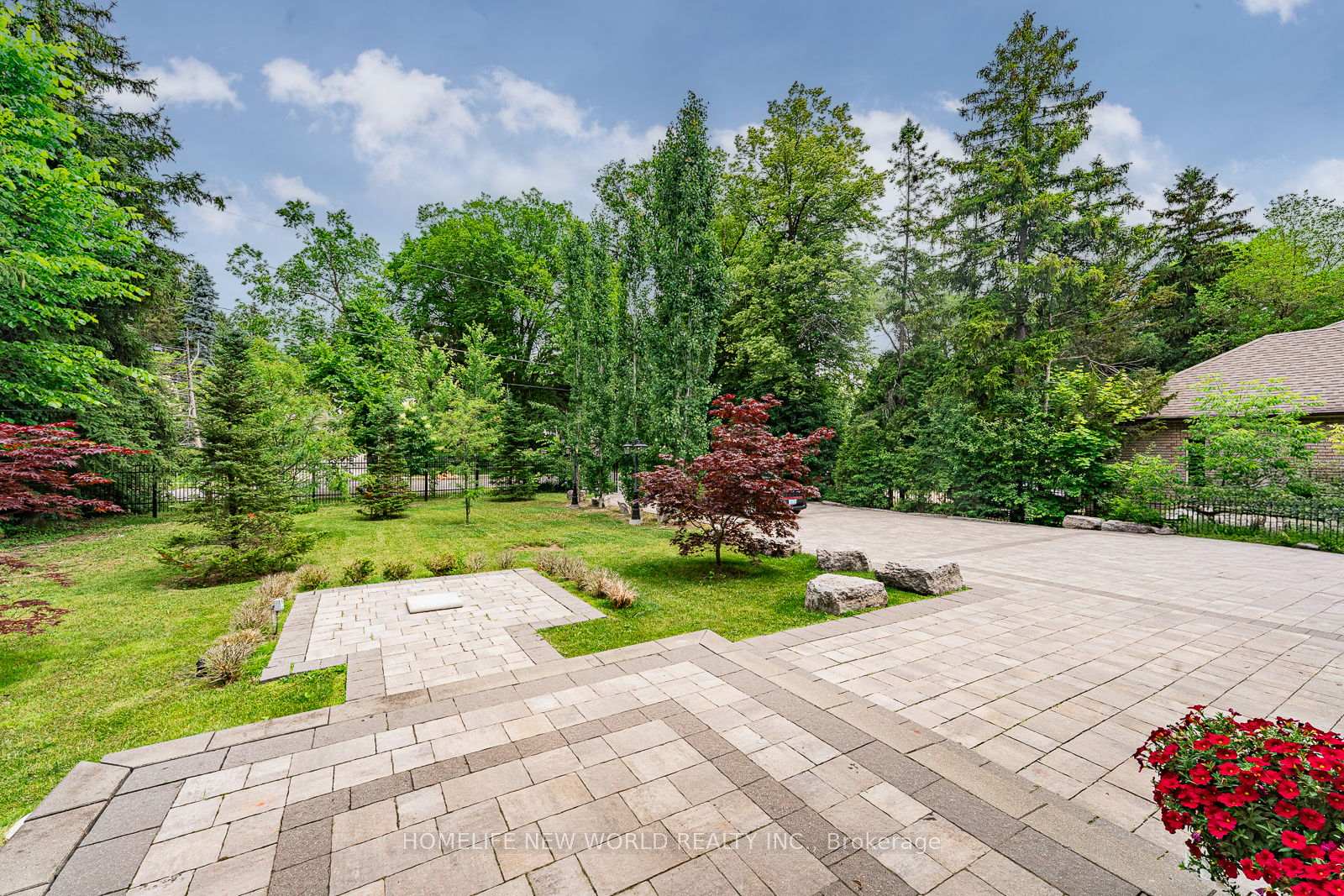 Photo 3 of 79 Elgin Street, Markham, Thornhill — HOMEH