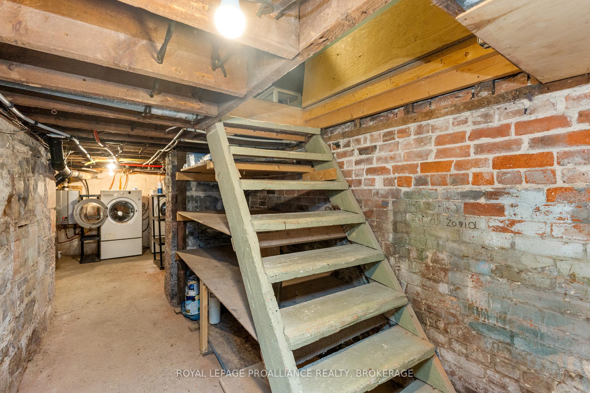 Photo 38 of 153 Montreal Street, Kingston, East of Sir John A. Blvd — HOMEH