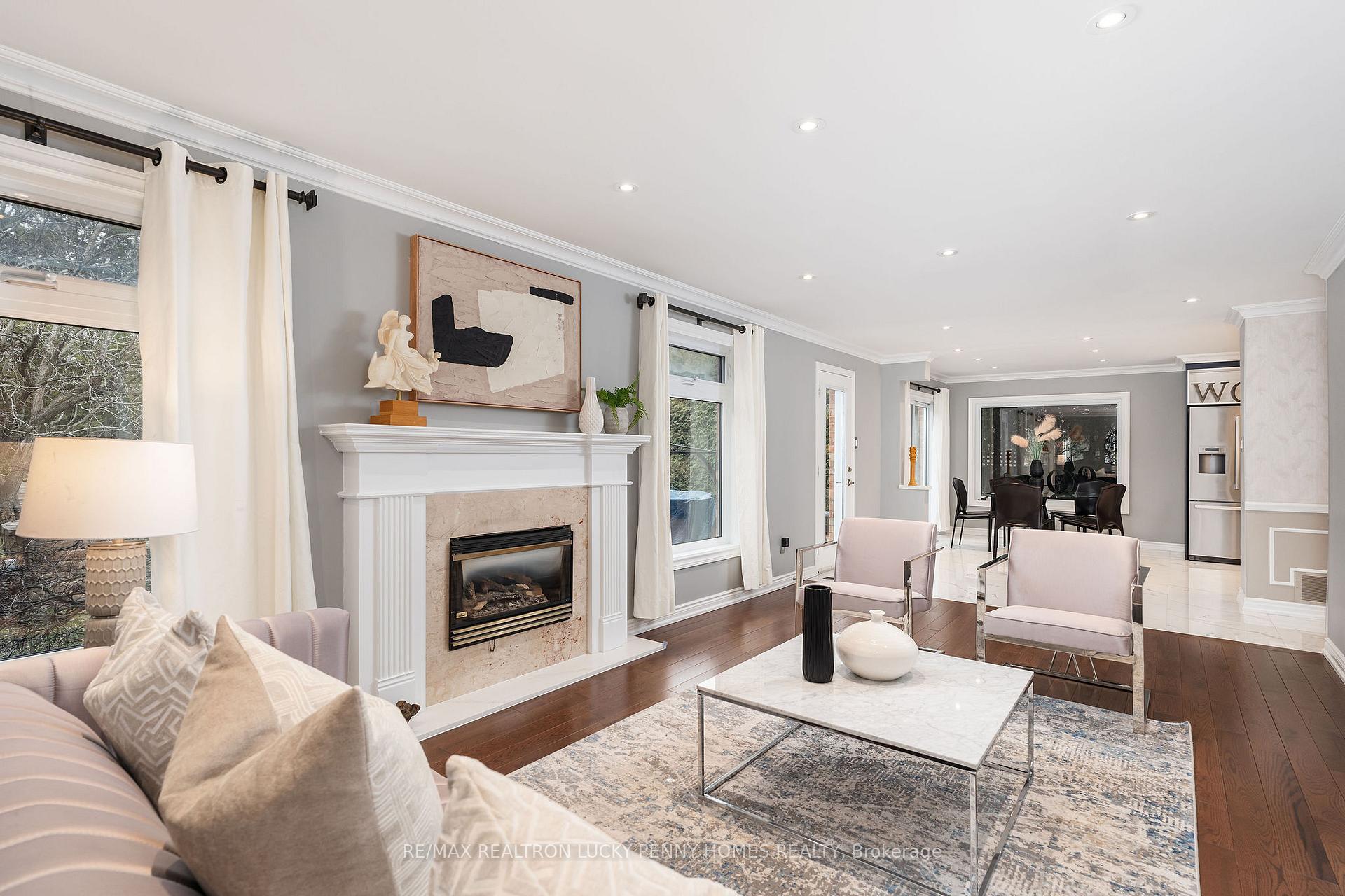 Photo 13 of 124 Aitken Circle, Markham, Unionville — HOMEH
