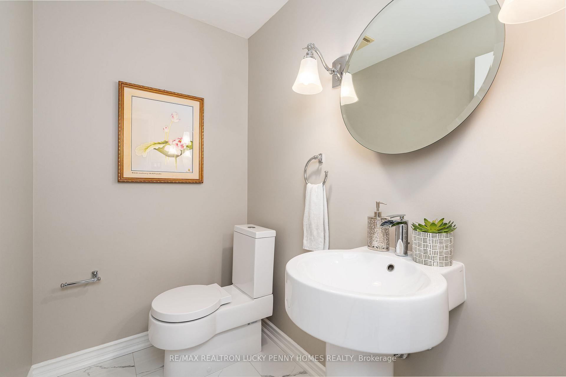 Photo 18 of 124 Aitken Circle, Markham, Unionville — HOMEH