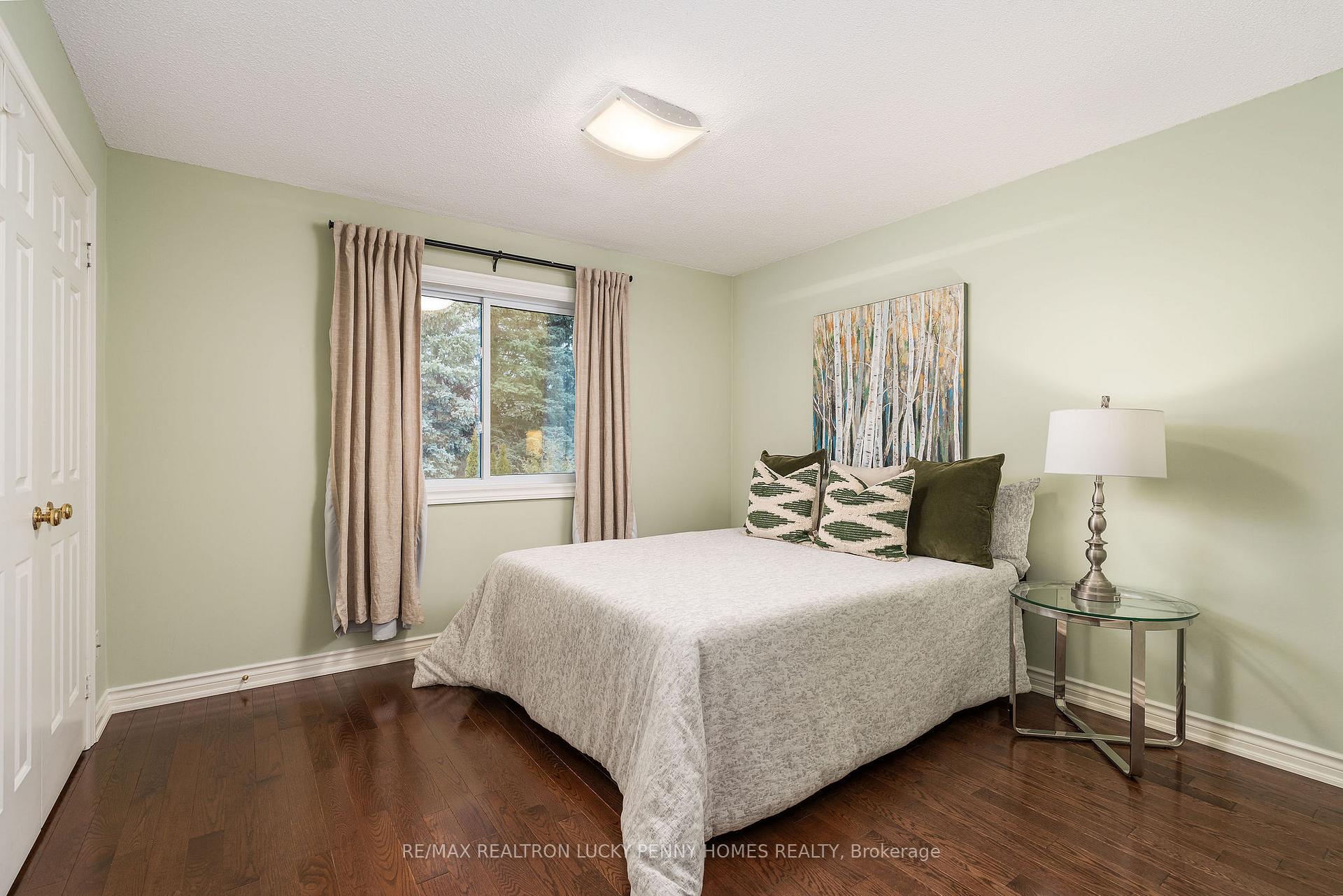 Photo 23 of 124 Aitken Circle, Markham, Unionville — HOMEH