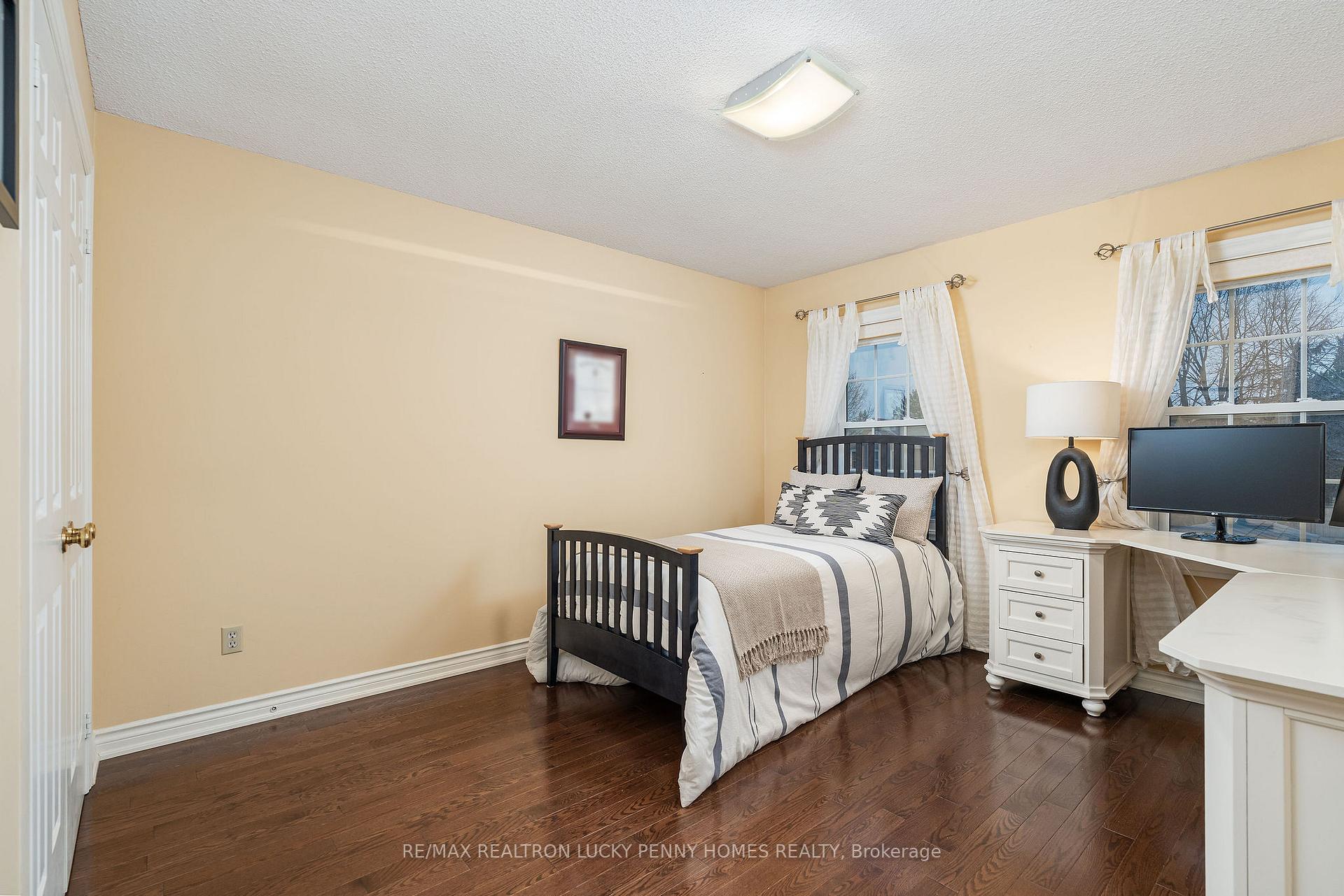 Photo 24 of 124 Aitken Circle, Markham, Unionville — HOMEH