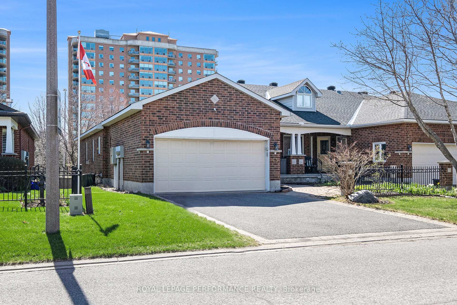 Photo 3 of 45 Coulson Court, Ottawa, Kanata - Kanata Lakes/Heritage Hills — HOMEH