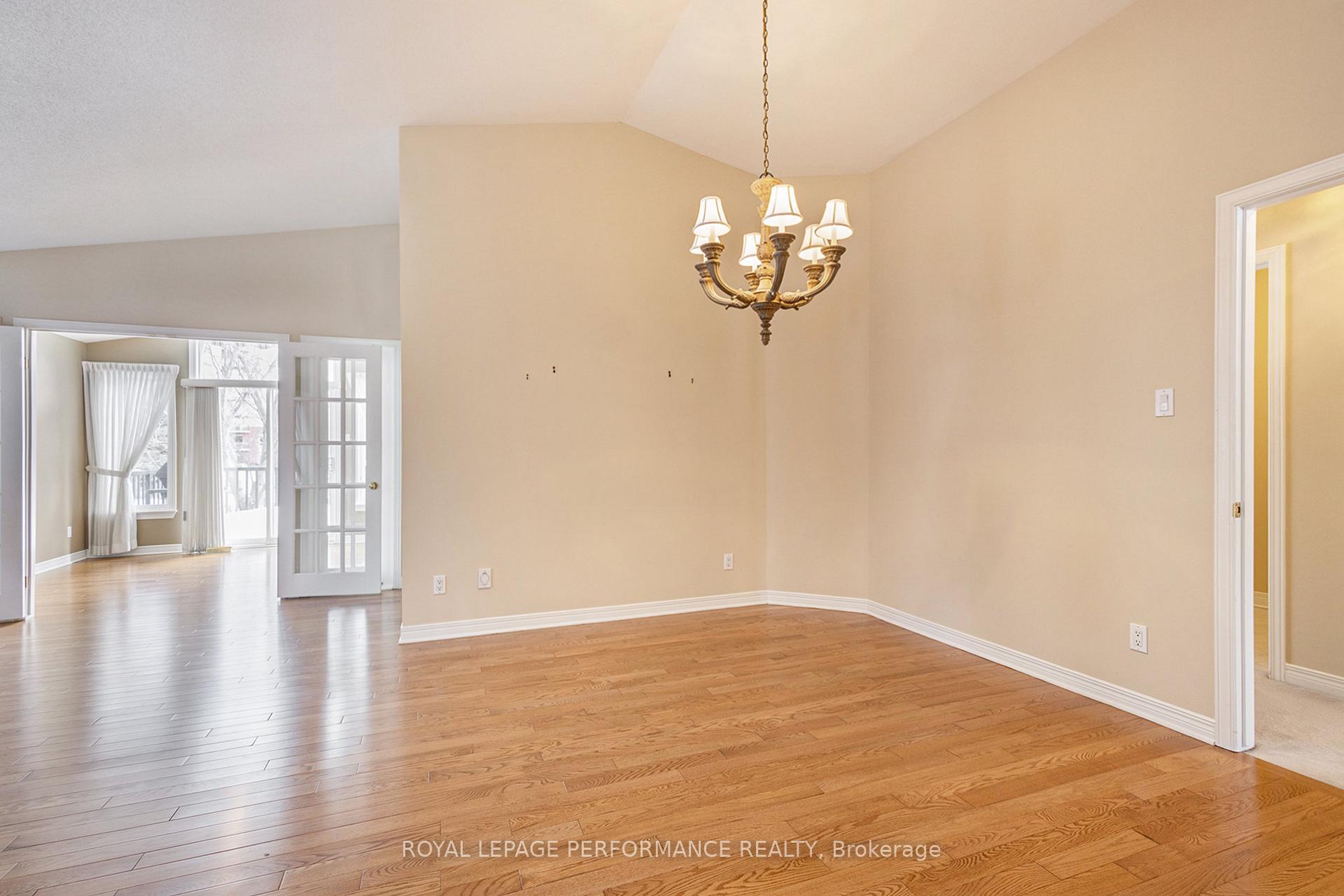 Photo 7 of 45 Coulson Court, Ottawa, Kanata - Kanata Lakes/Heritage Hills — HOMEH
