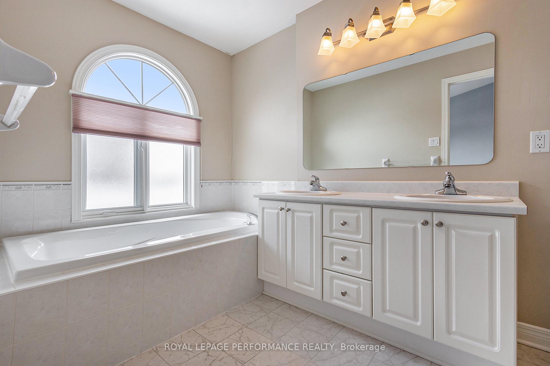 Photo 14 of 45 Coulson Court, Ottawa, Kanata - Kanata Lakes/Heritage Hills — HOMEH