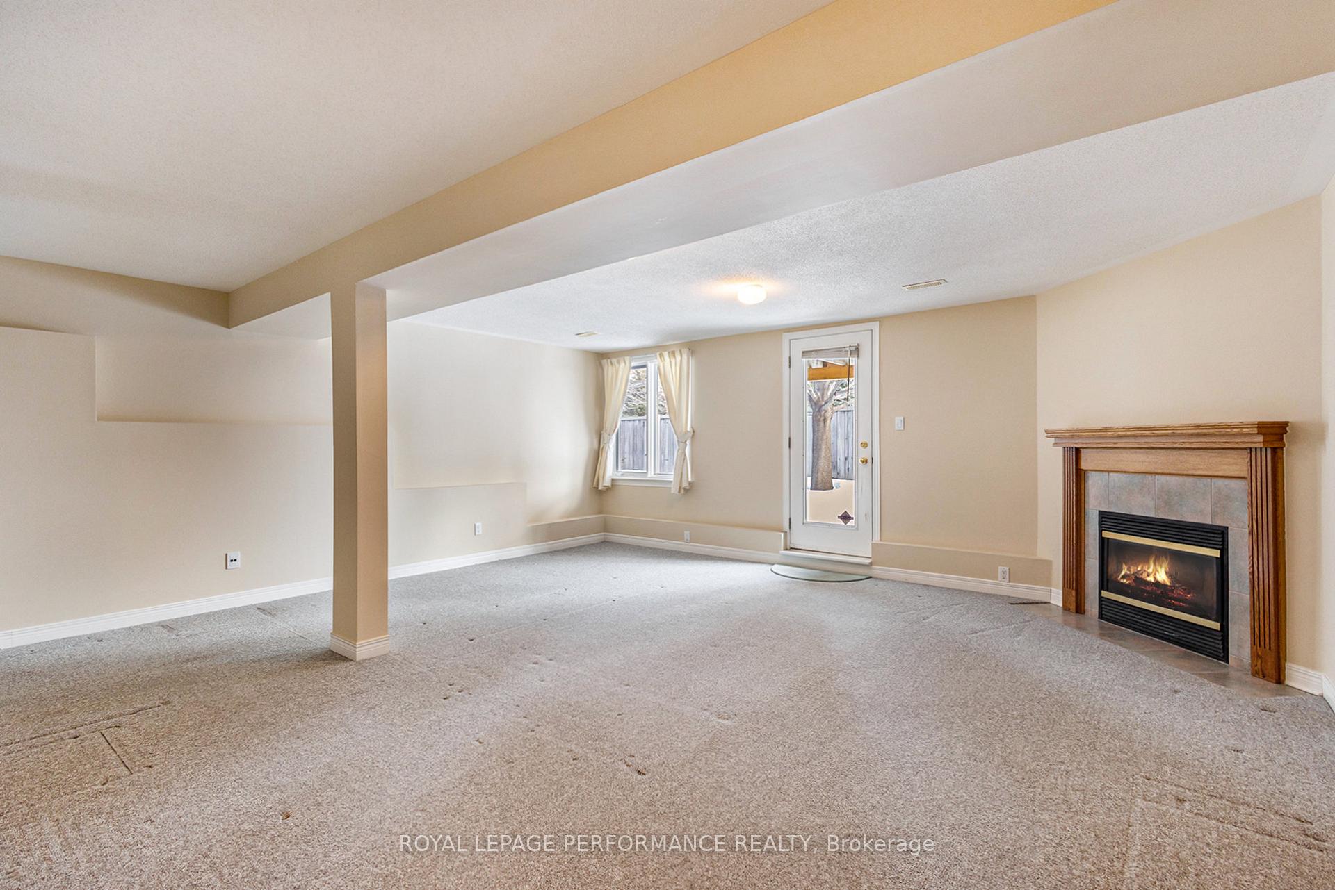 Photo 20 of 45 Coulson Court, Ottawa, Kanata - Kanata Lakes/Heritage Hills — HOMEH