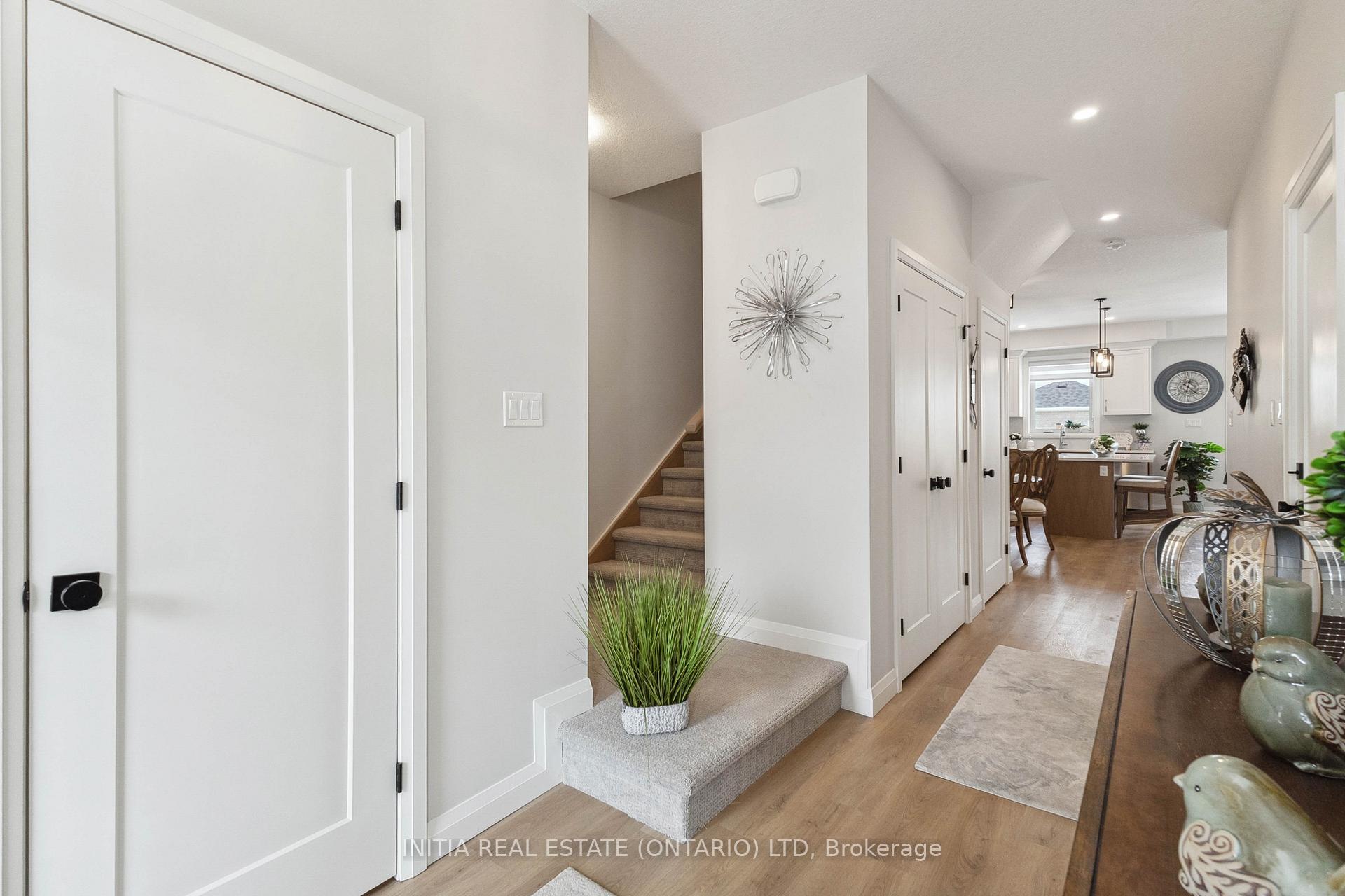 Photo 8 of Unit 110, 93 Stonefield Lane, Middlesex Centre, Ilderton — HOMEH