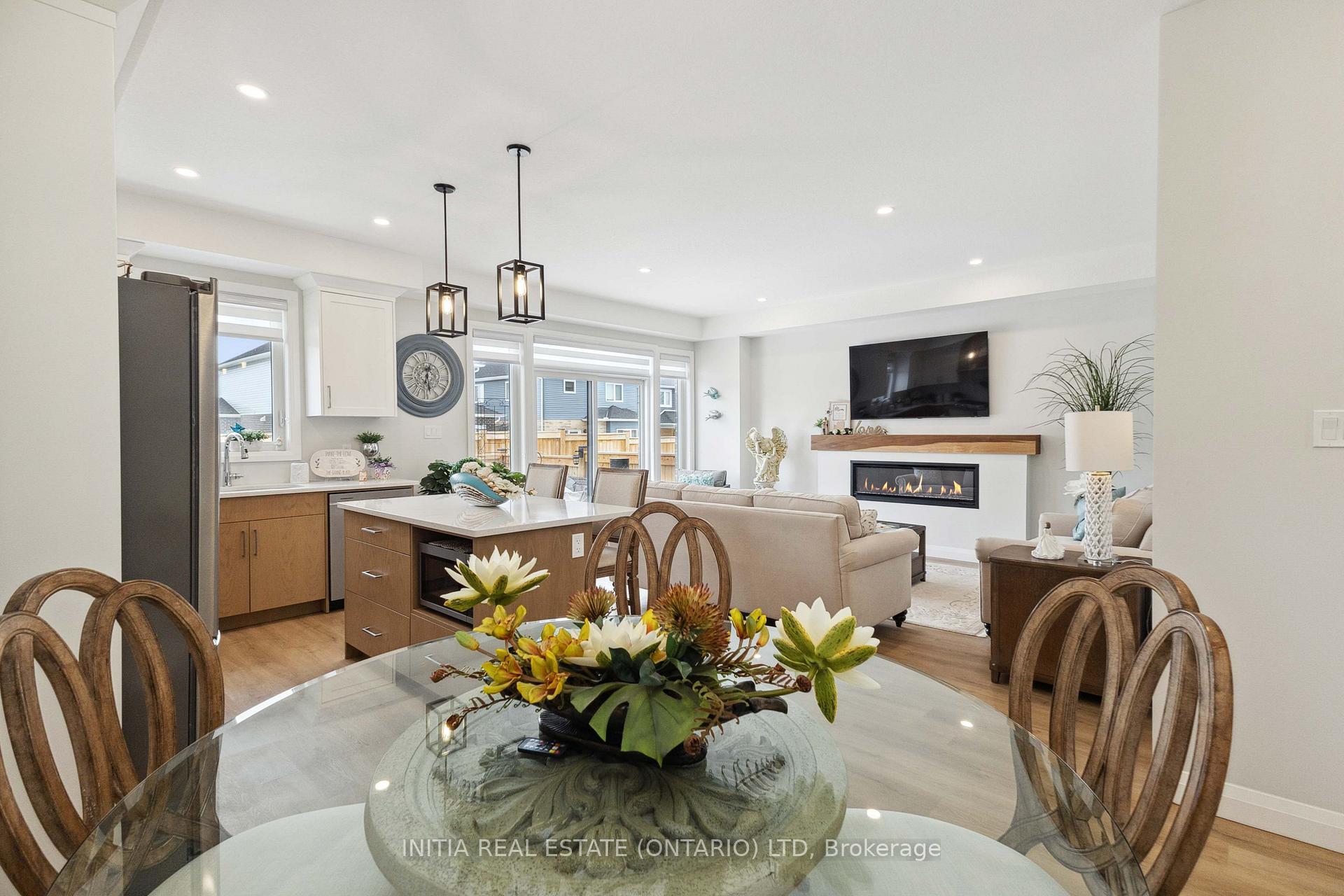 Photo 15 of Unit 110, 93 Stonefield Lane, Middlesex Centre, Ilderton — HOMEH