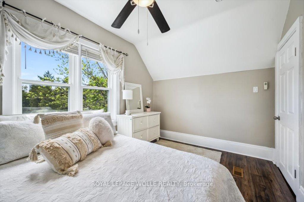 Photo 25 of 110 Wilhelm Street, Kitchener, Mount Hope Huron Park — HOMEH