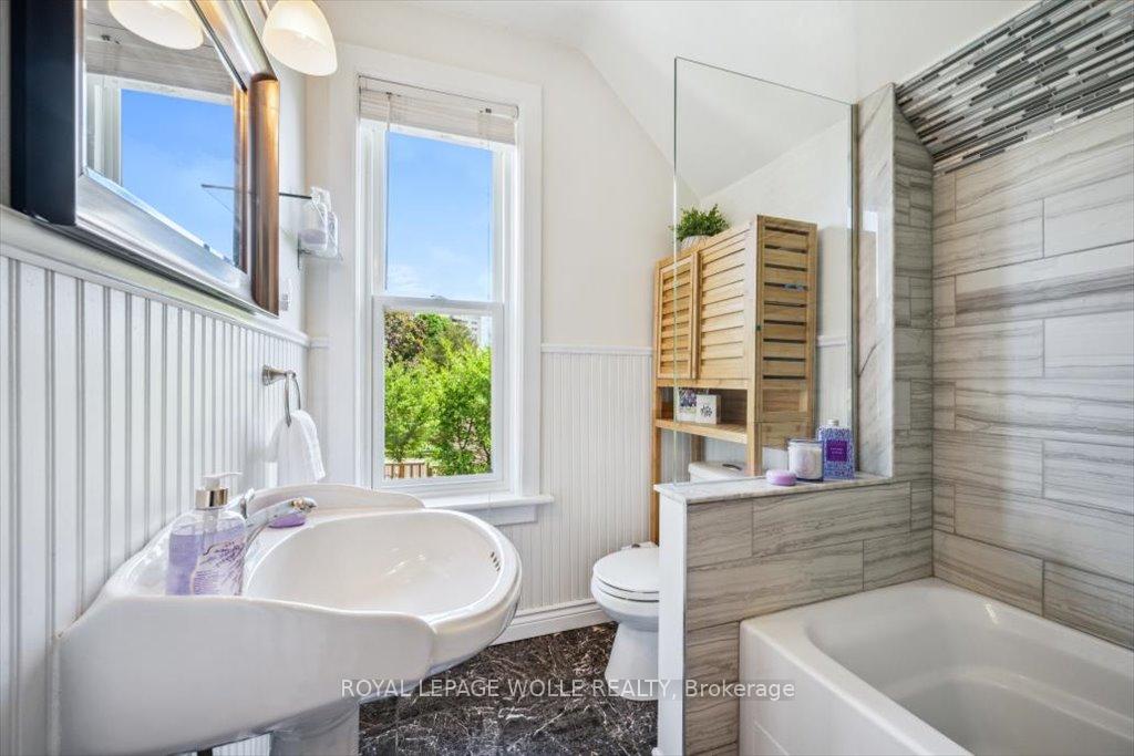 Photo 28 of 110 Wilhelm Street, Kitchener, Mount Hope Huron Park — HOMEH