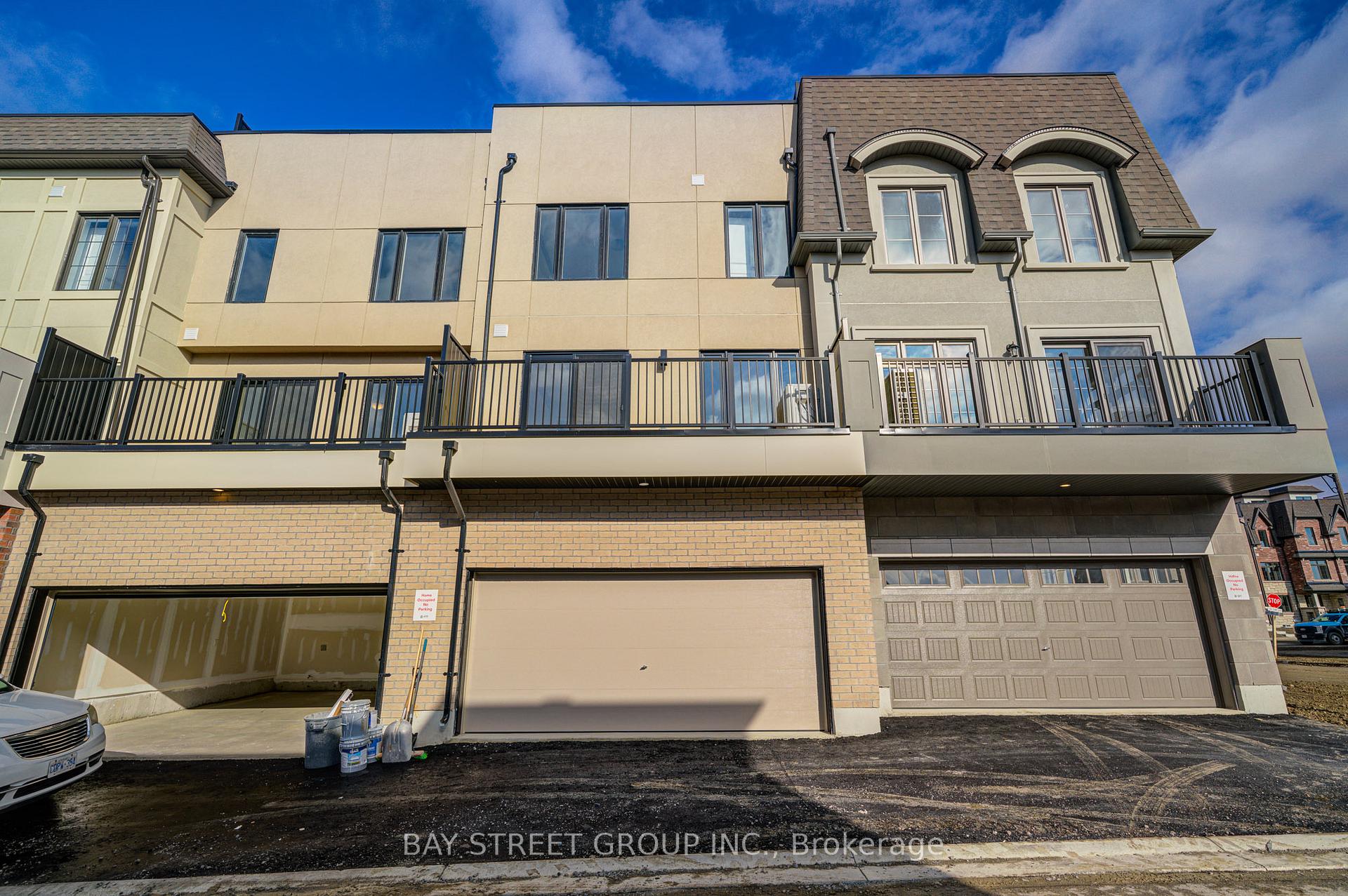 Photo 3 of 61 York Downs Boulevard, Markham, Angus Glen — HOMEH