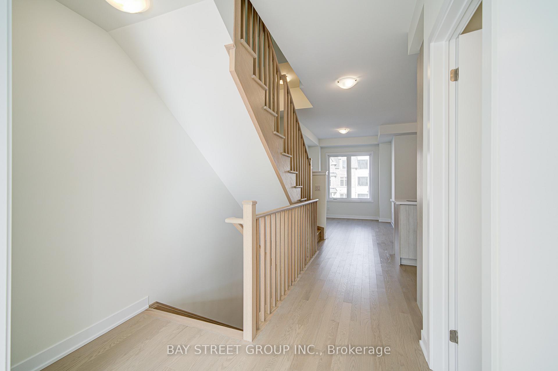 Photo 10 of 61 York Downs Boulevard, Markham, Angus Glen — HOMEH