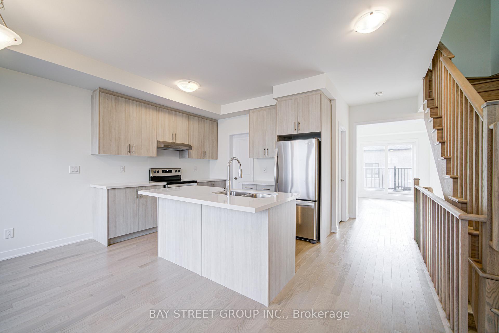 Photo 13 of 61 York Downs Boulevard, Markham, Angus Glen — HOMEH