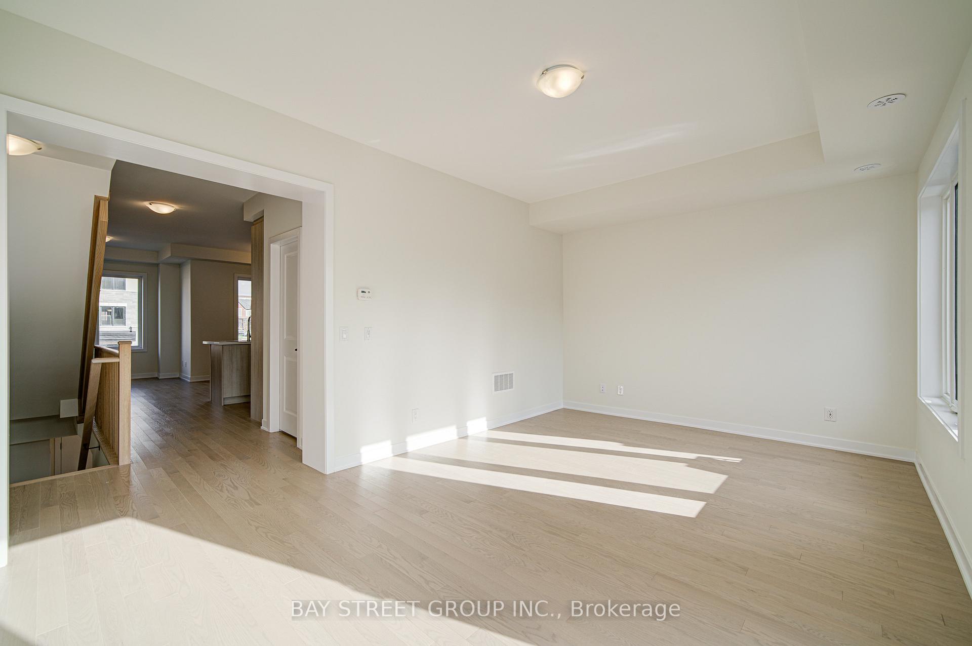 Photo 17 of 61 York Downs Boulevard, Markham, Angus Glen — HOMEH