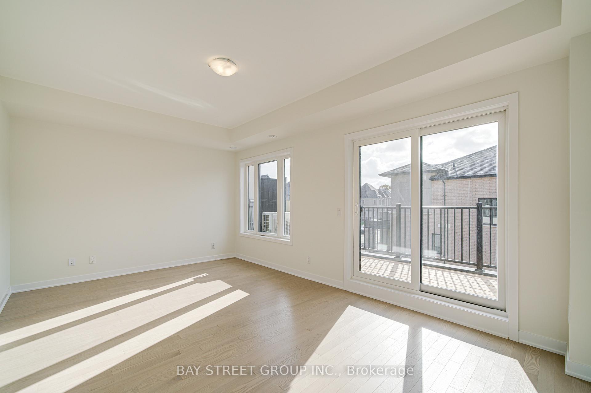 Photo 19 of 61 York Downs Boulevard, Markham, Angus Glen — HOMEH