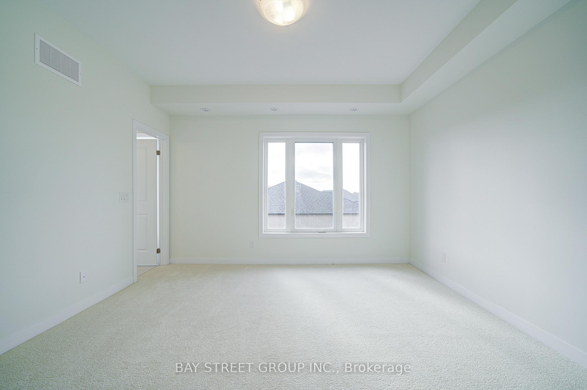 Photo 31 of 61 York Downs Boulevard, Markham, Angus Glen — HOMEH