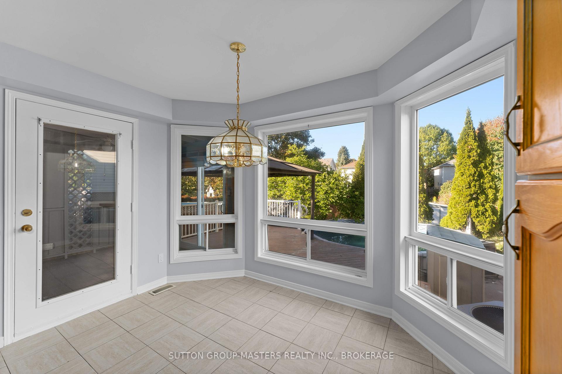 Photo 7 of 514 Barnsley Crescent, Kingston, City Southwest — HOMEH