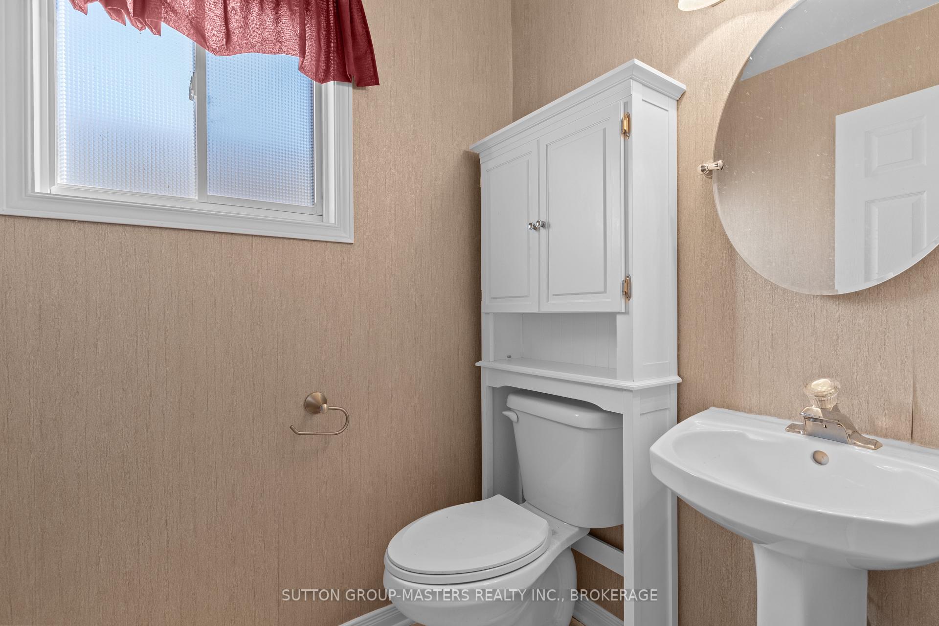 Photo 8 of 514 Barnsley Crescent, Kingston, City Southwest — HOMEH