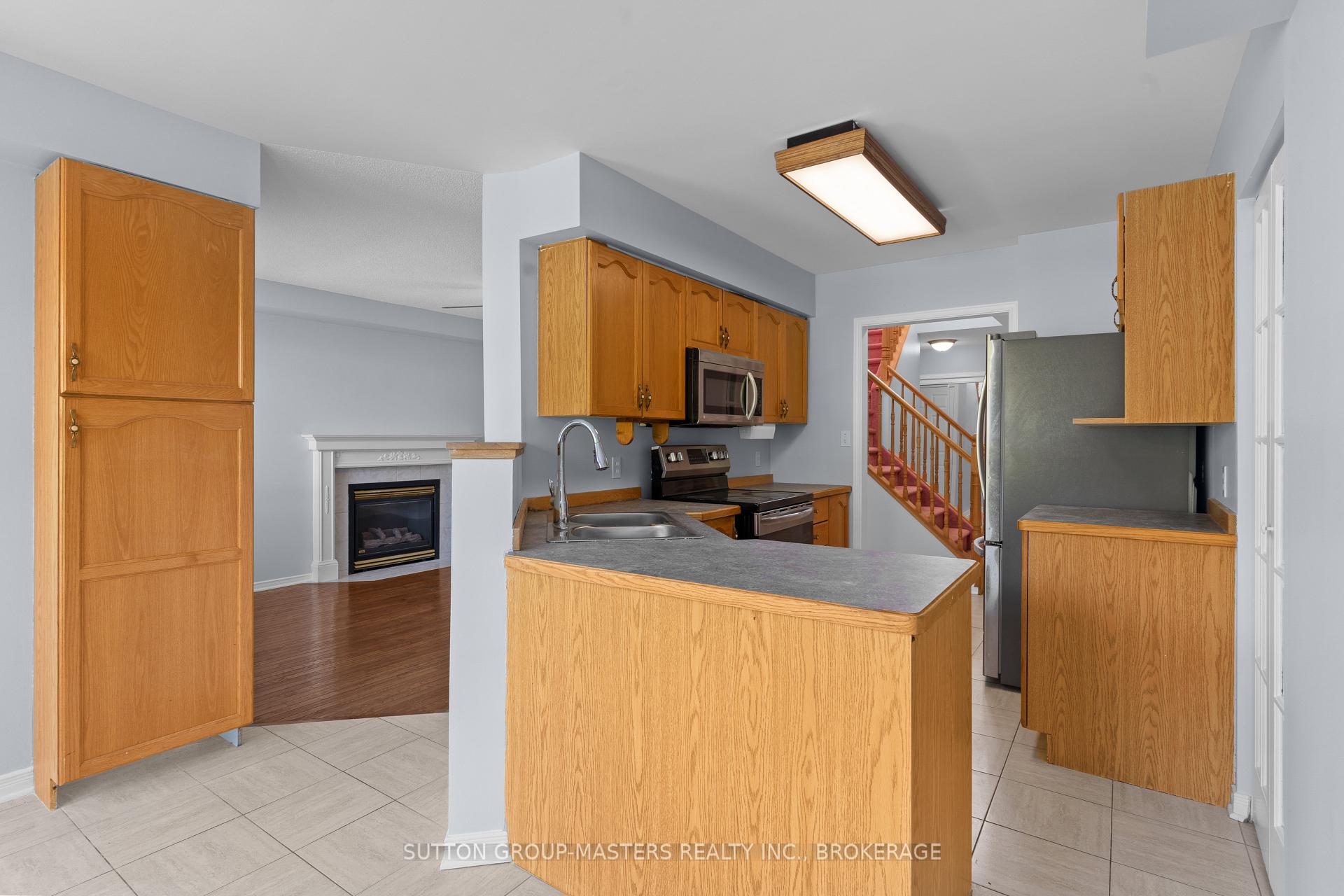 Photo 13 of 514 Barnsley Crescent, Kingston, City Southwest — HOMEH