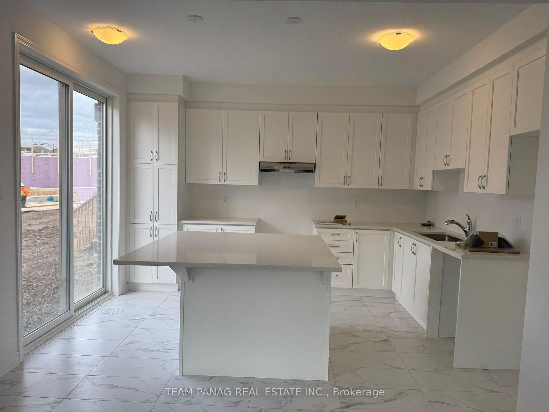 Photo 6 of 1293 Whitlock Avenue, Milton, Bowes — HOMEH