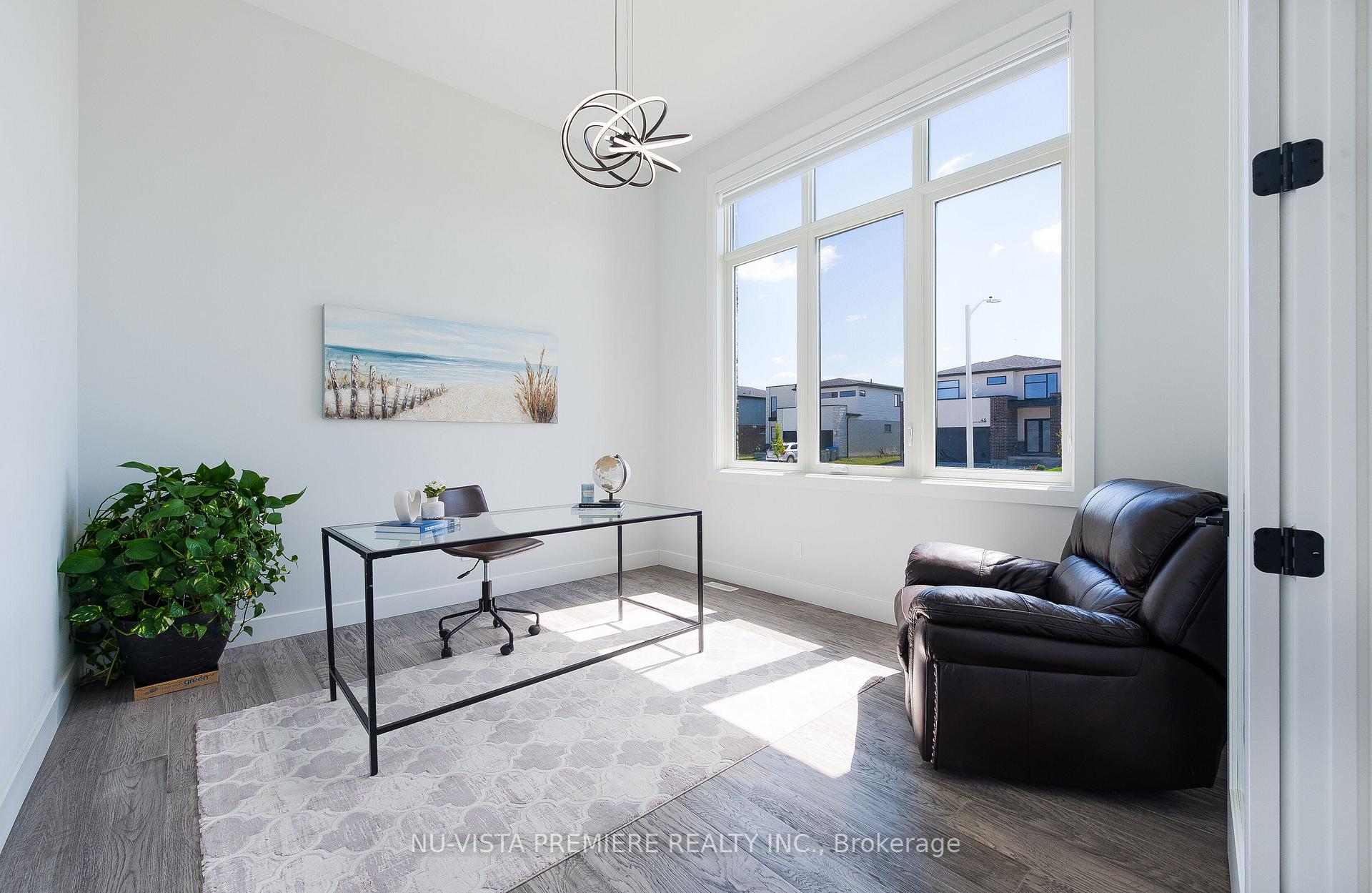 Photo 8 of 42 Poole Crescent, Middlesex Centre, Kilworth — HOMEH