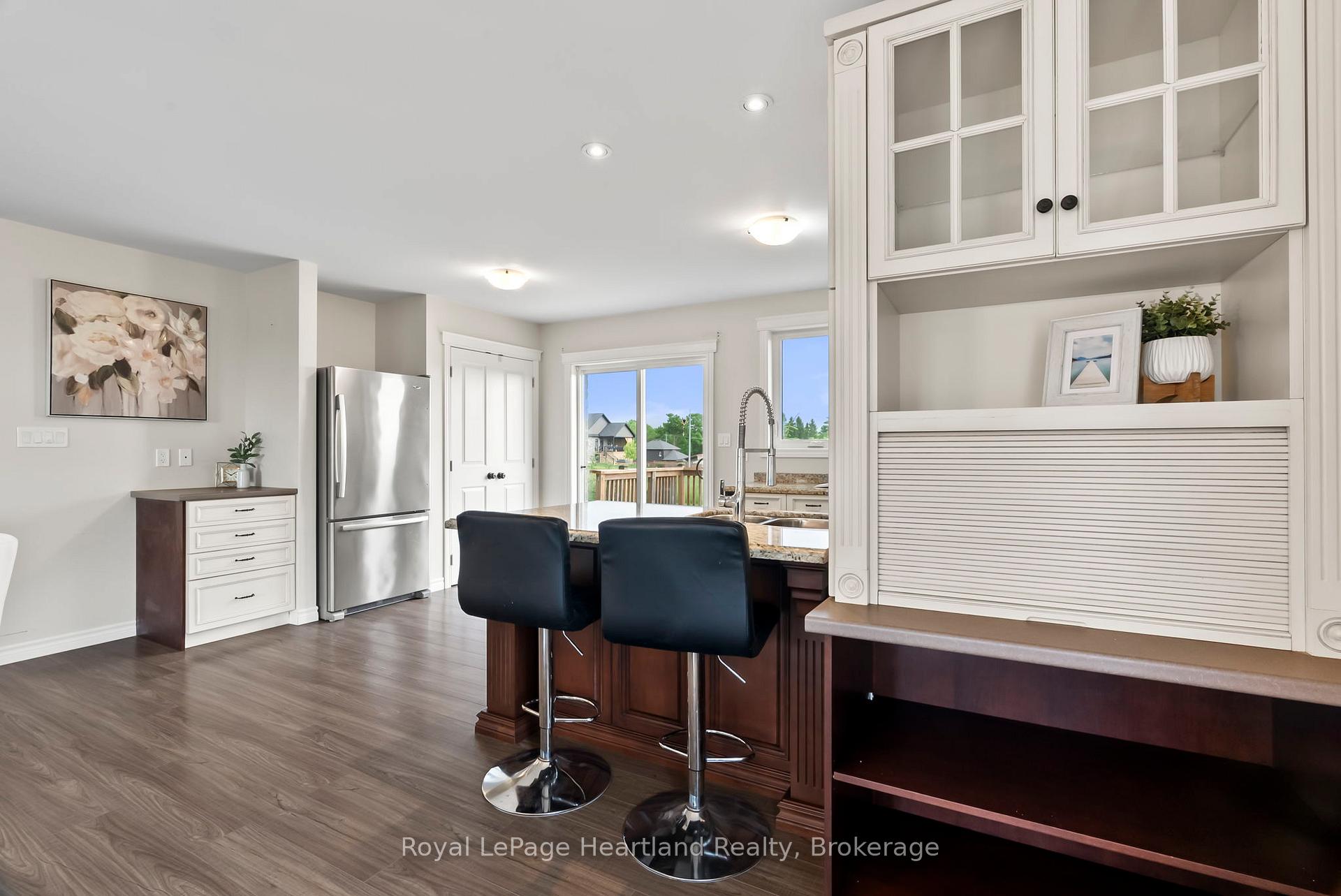 Photo 8 of 39 Minto Street S, Minto — HOMEH