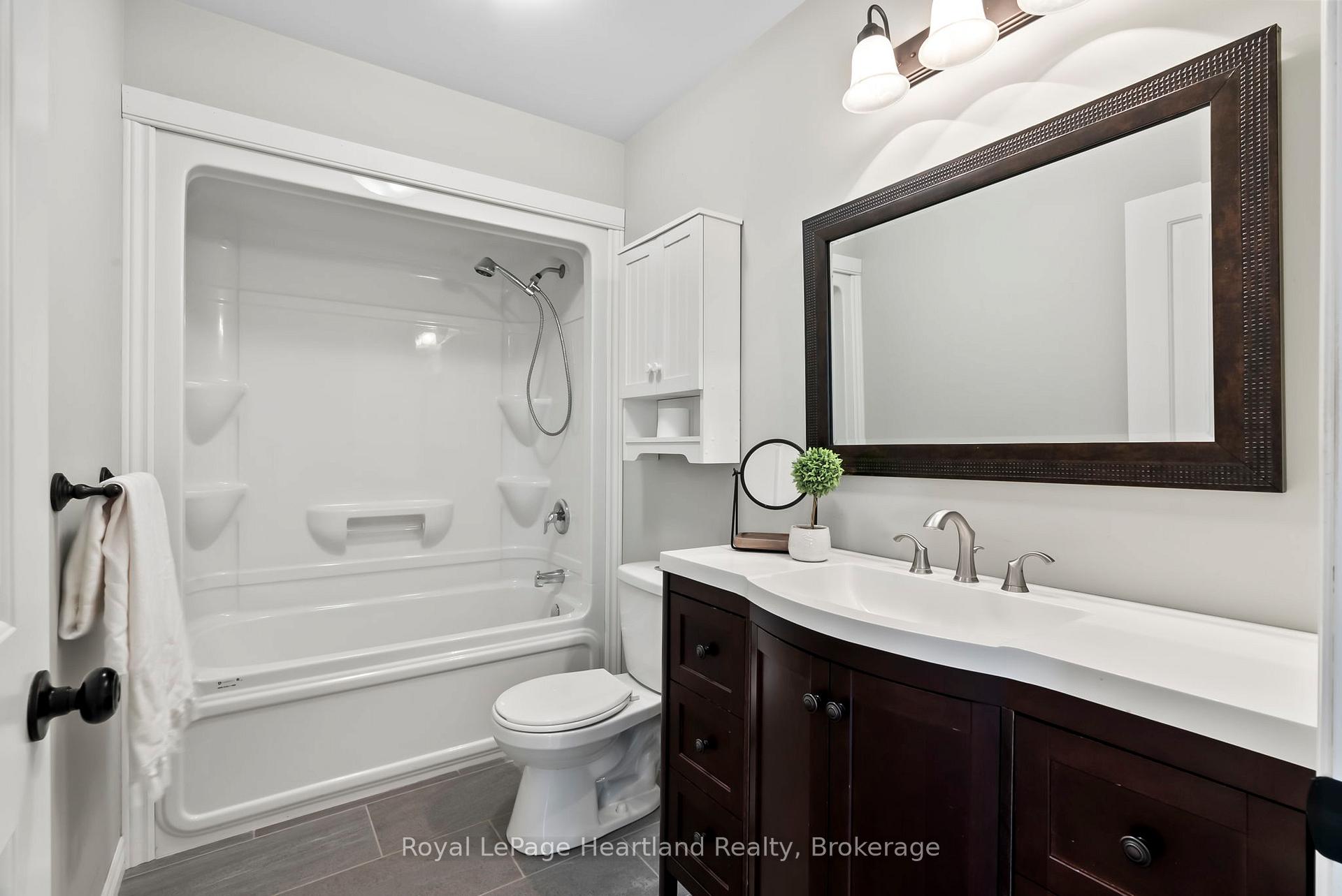Photo 15 of 39 Minto Street S, Minto — HOMEH