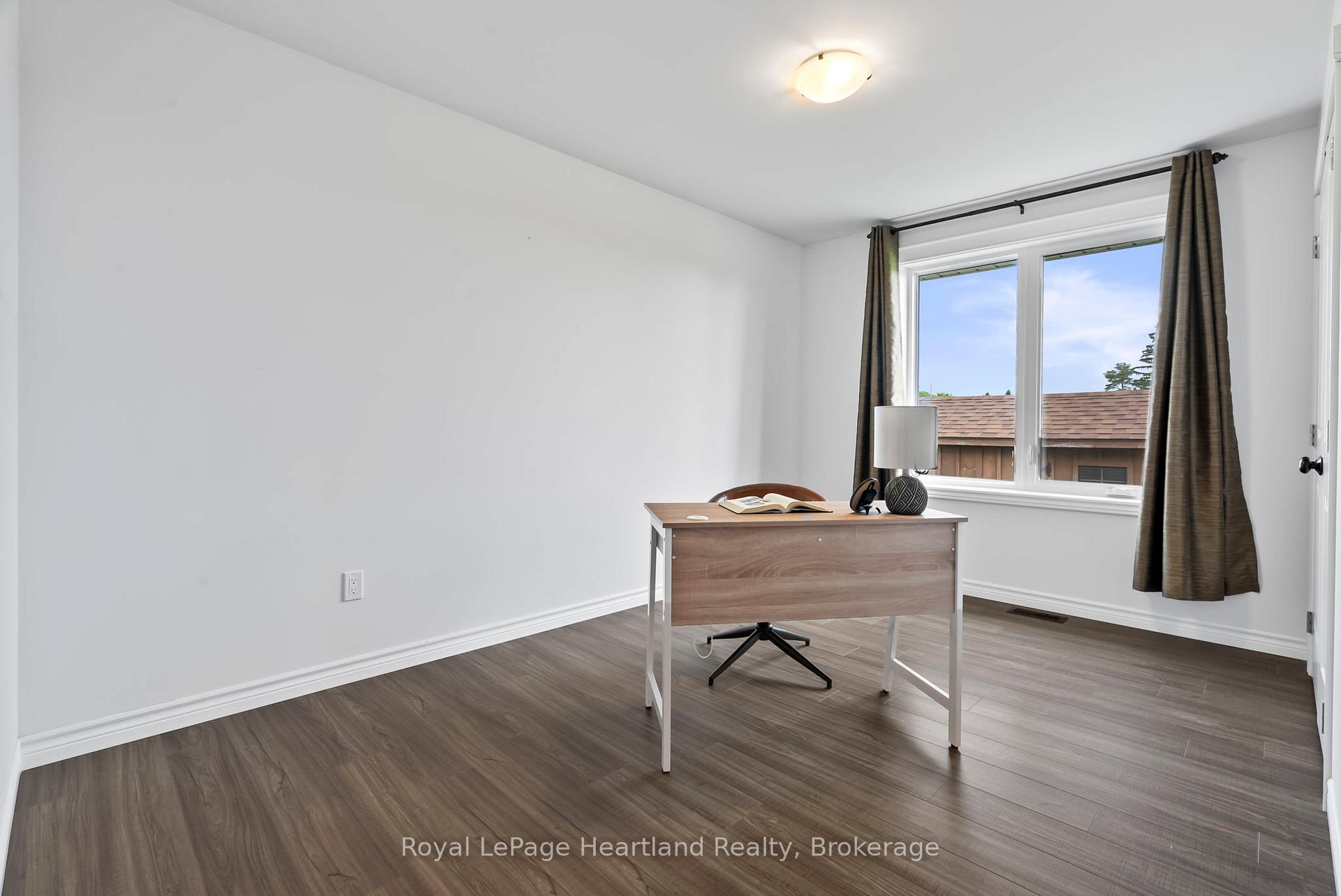Photo 18 of 39 Minto Street S, Minto — HOMEH