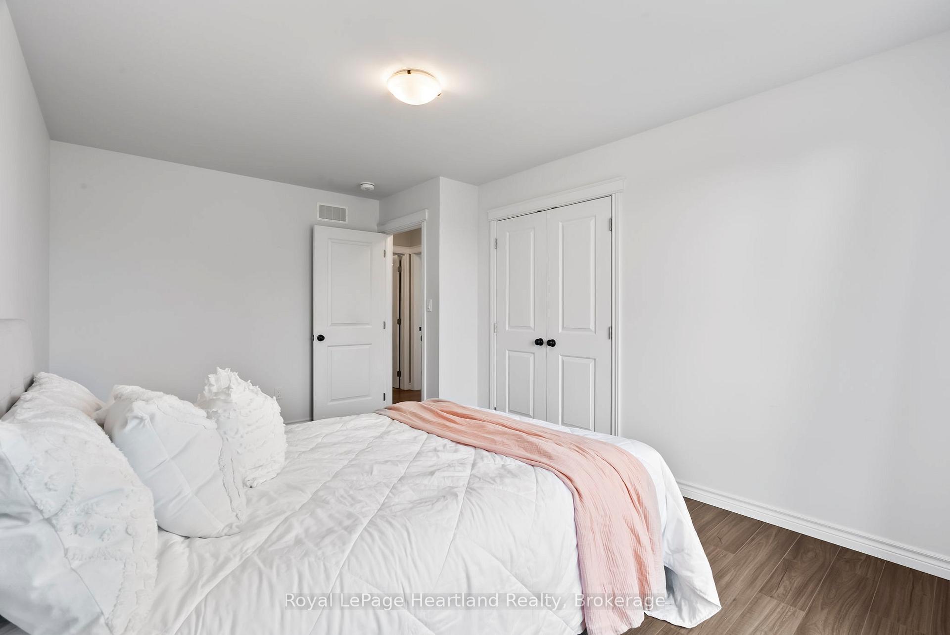 Photo 20 of 39 Minto Street S, Minto — HOMEH