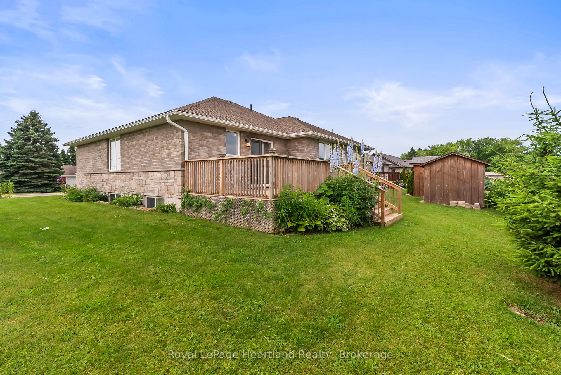 Photo 32 of 39 Minto Street S, Minto — HOMEH