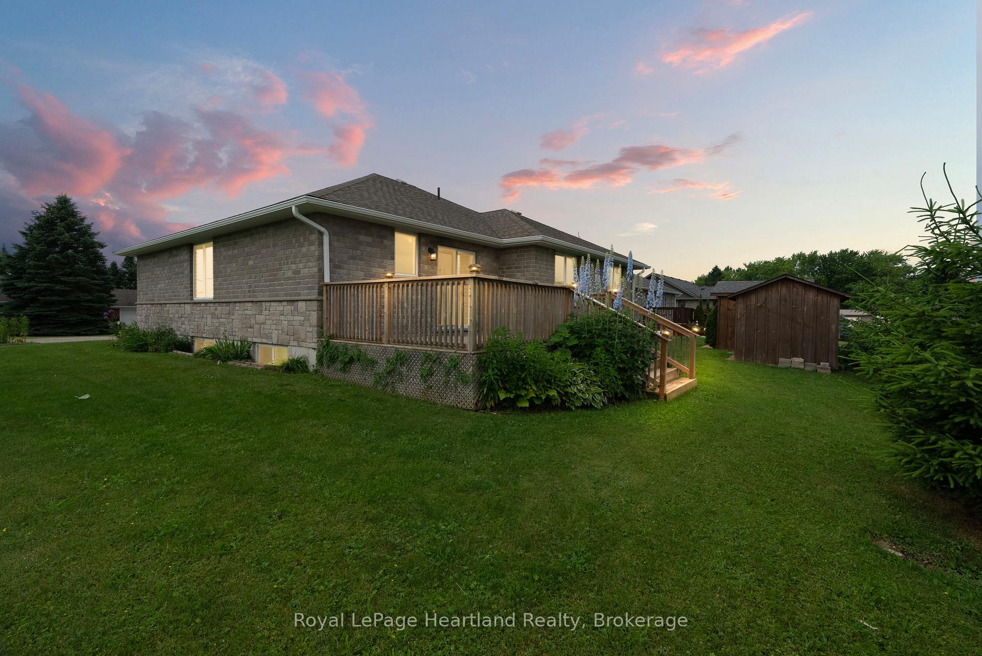 Photo 37 of 39 Minto Street S, Minto — HOMEH