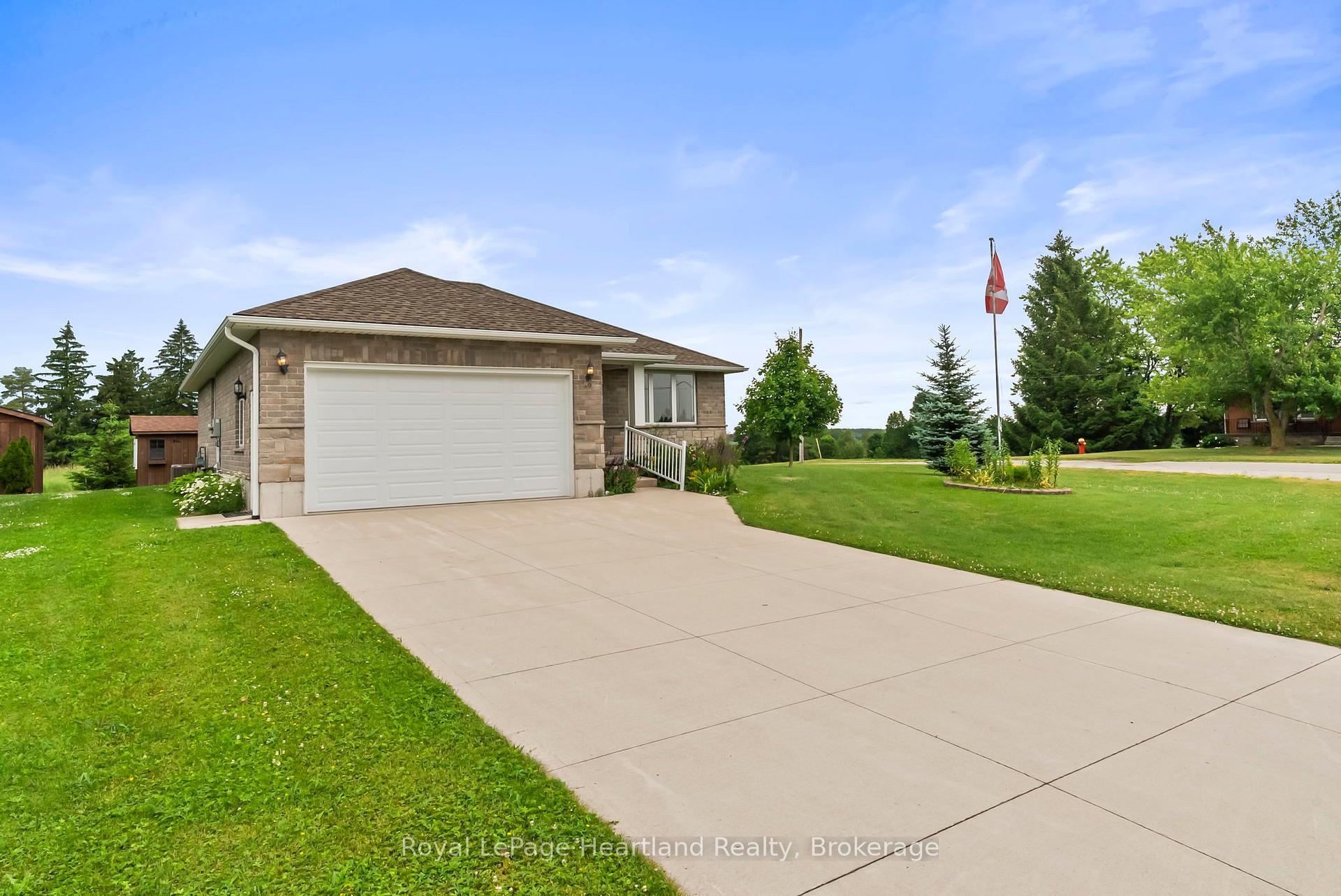 Photo 46 of 39 Minto Street S, Minto — HOMEH