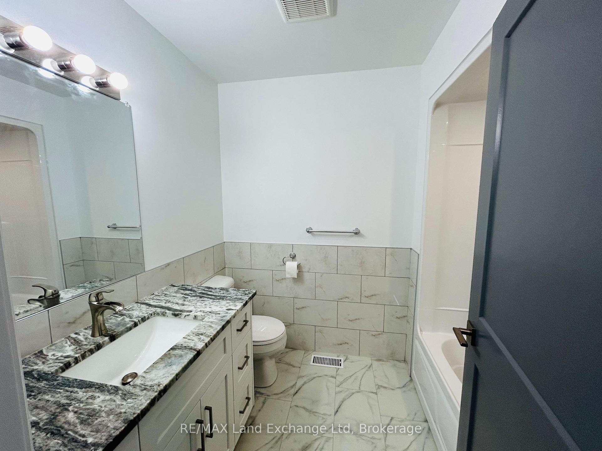 Photo 15 of 6450 Given Road, Minto — HOMEH