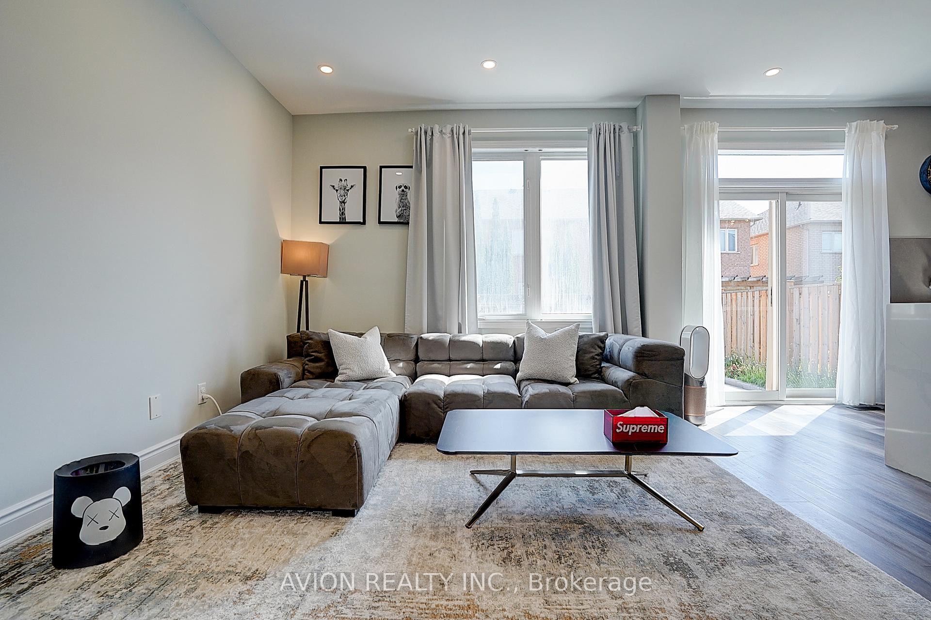 Photo 4 of 67 Oakford Drive, Markham, Cachet — HOMEH