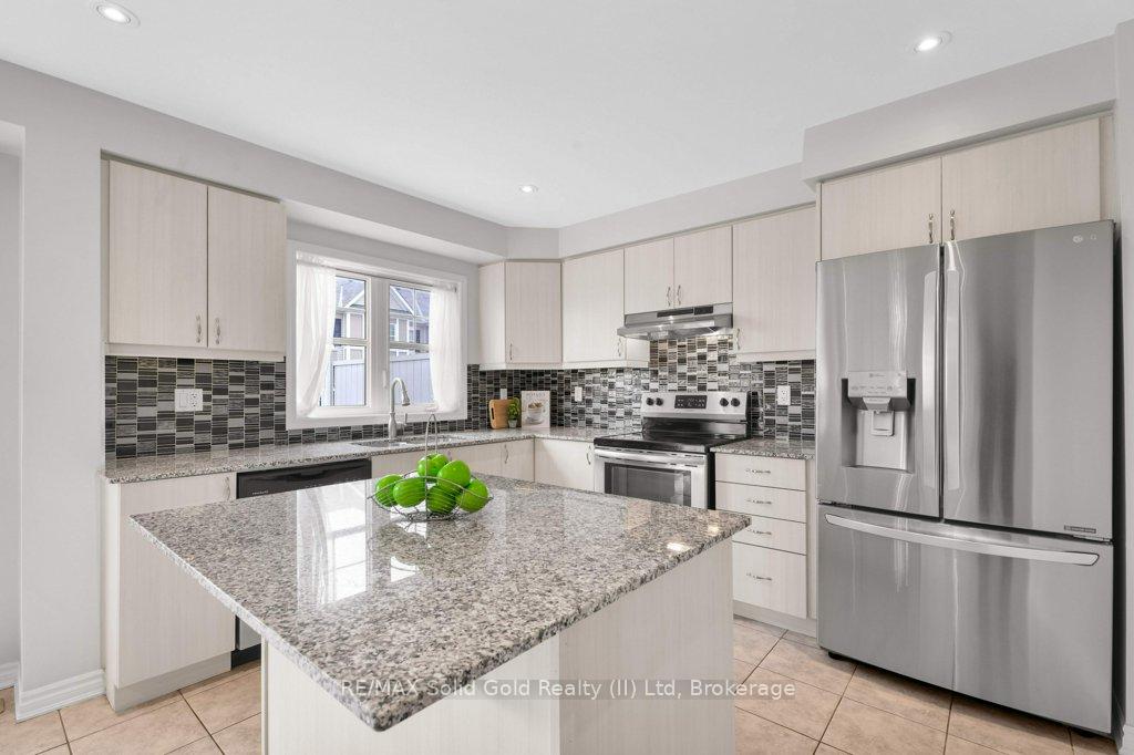Photo 10 of 133 Ludolph Street, Kitchener, Rosenburg — HOMEH