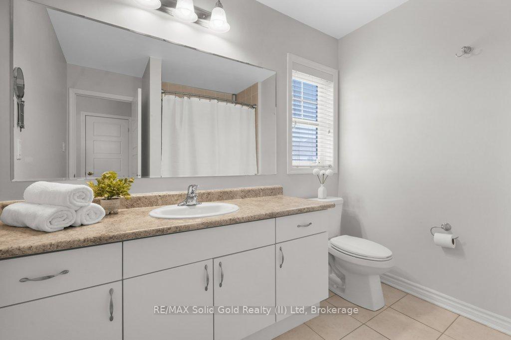 Photo 13 of 133 Ludolph Street, Kitchener, Rosenburg — HOMEH