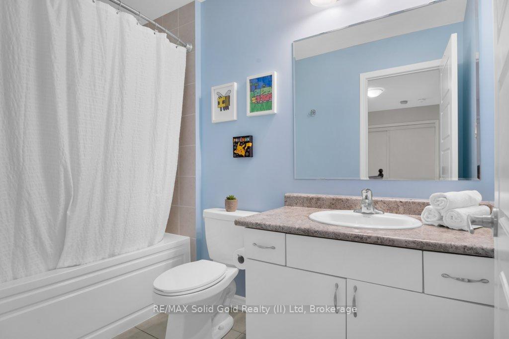 Photo 17 of 133 Ludolph Street, Kitchener, Rosenburg — HOMEH