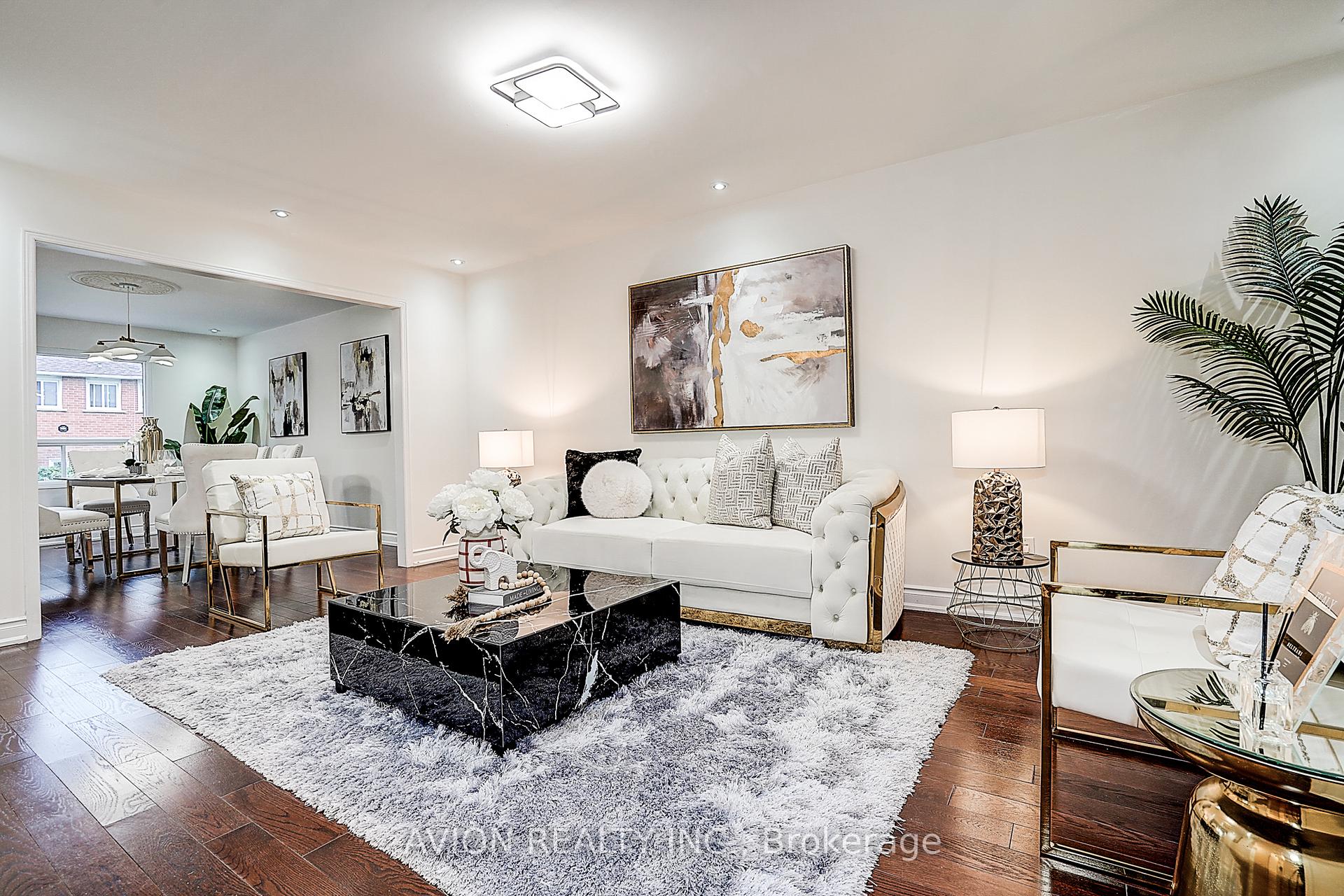 Photo 2 of 119 Mary Pearson Drive, Markham, Middlefield — HOMEH
