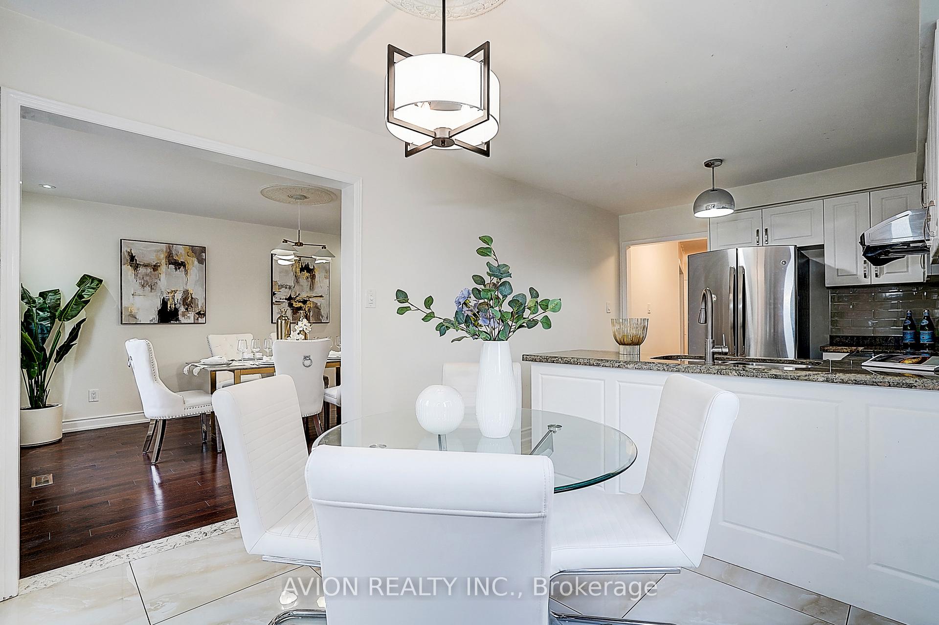 Photo 10 of 119 Mary Pearson Drive, Markham, Middlefield — HOMEH