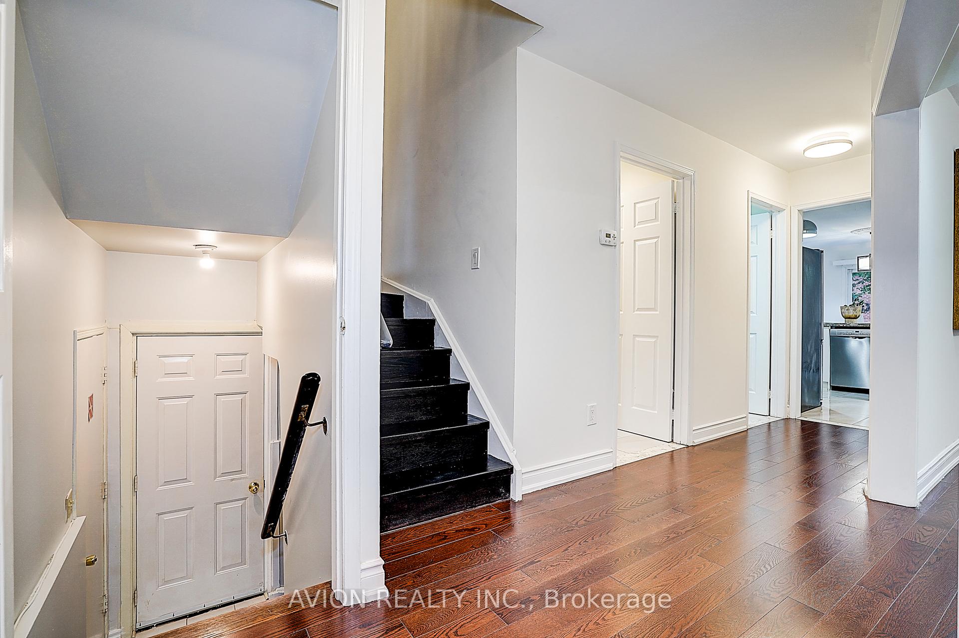 Photo 16 of 119 Mary Pearson Drive, Markham, Middlefield — HOMEH
