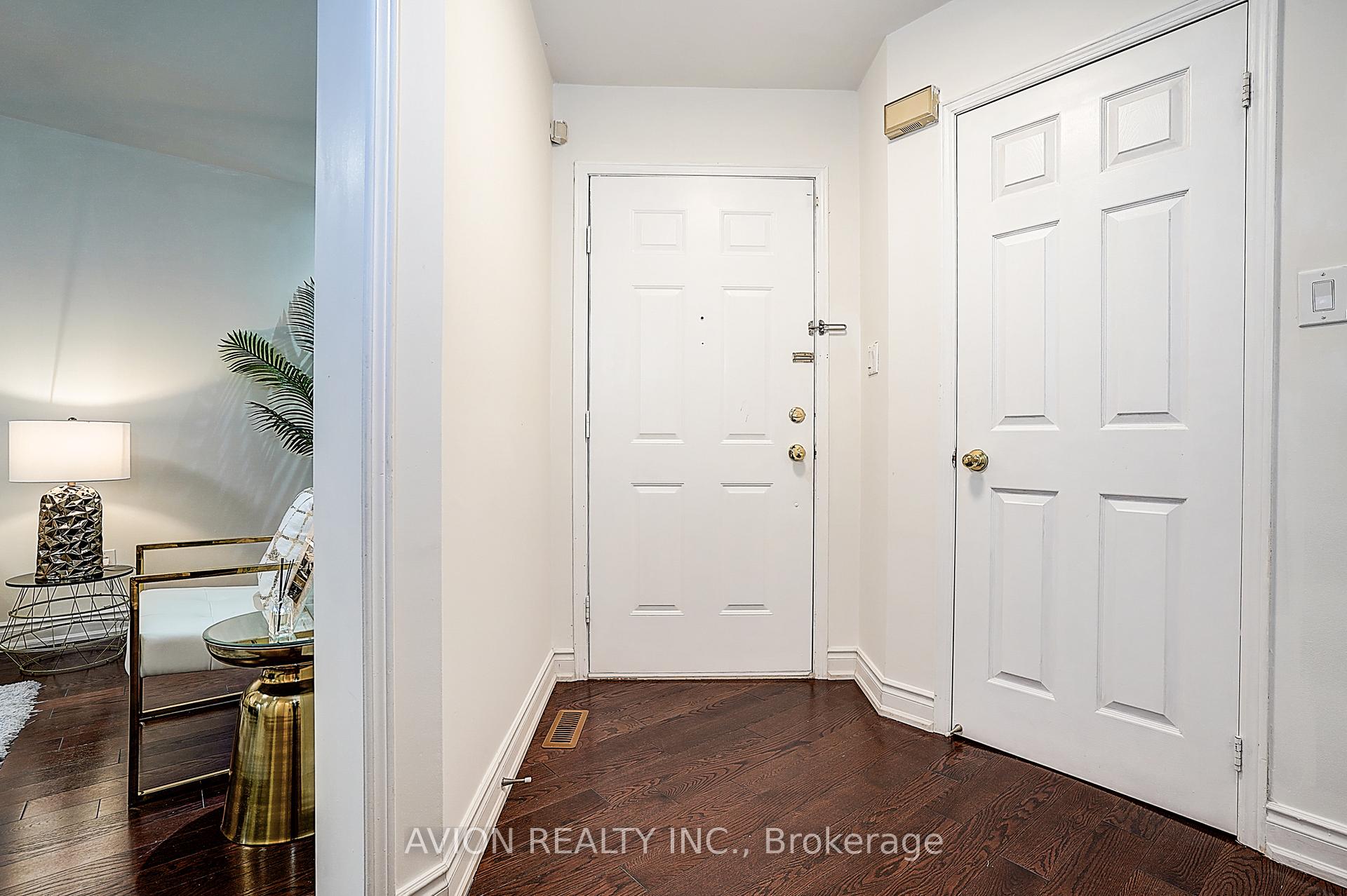 Photo 17 of 119 Mary Pearson Drive, Markham, Middlefield — HOMEH