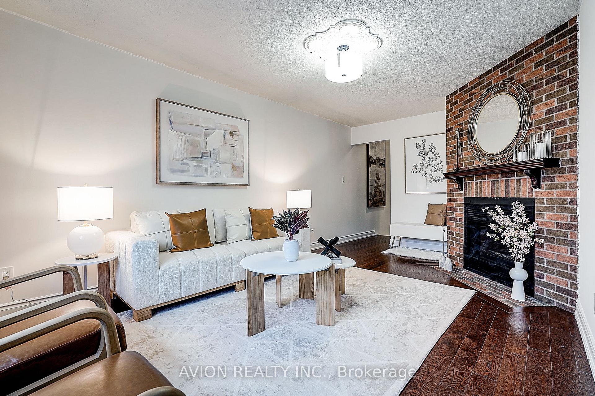 Photo 21 of 119 Mary Pearson Drive, Markham, Middlefield — HOMEH