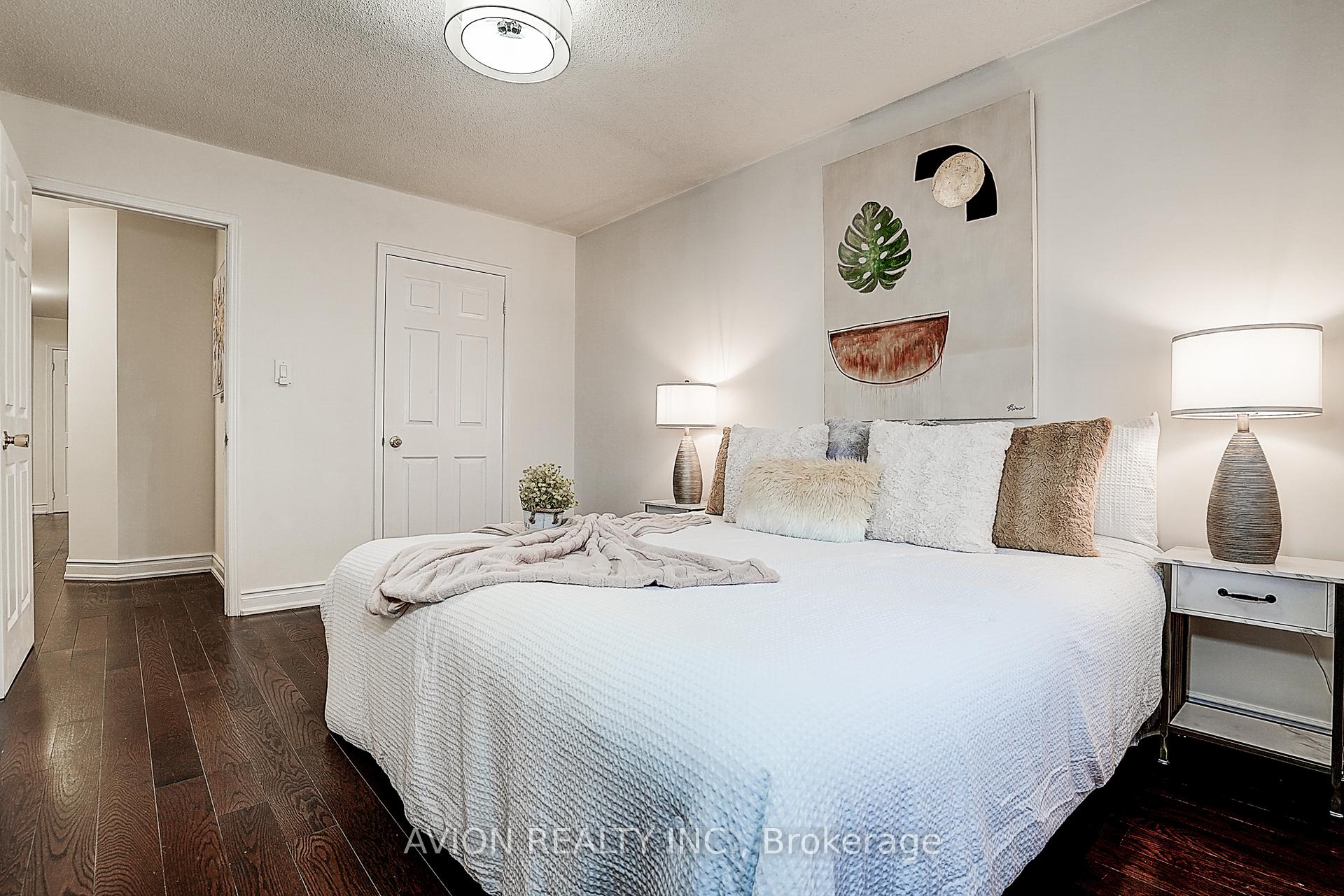 Photo 29 of 119 Mary Pearson Drive, Markham, Middlefield — HOMEH