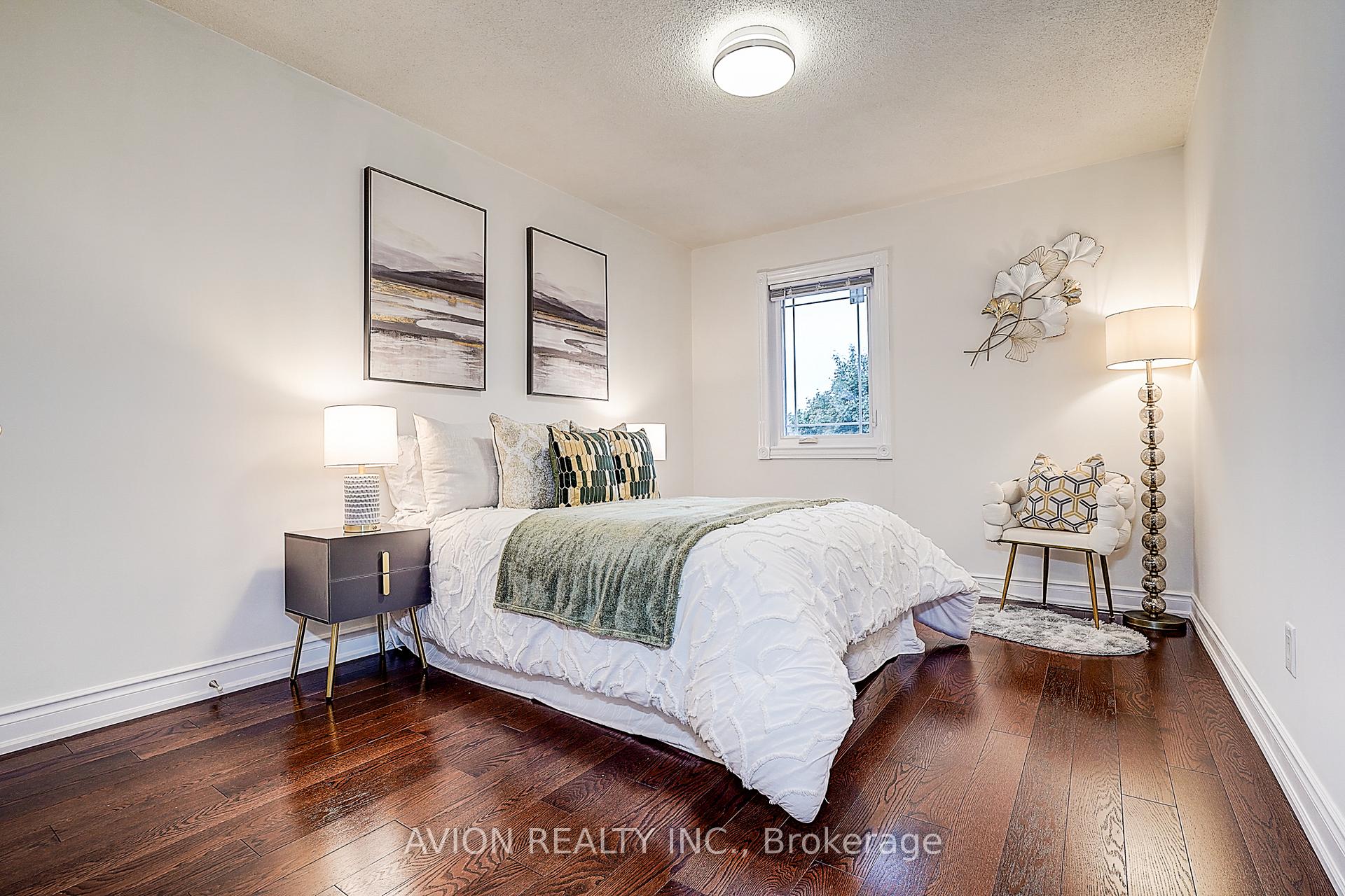 Photo 31 of 119 Mary Pearson Drive, Markham, Middlefield — HOMEH