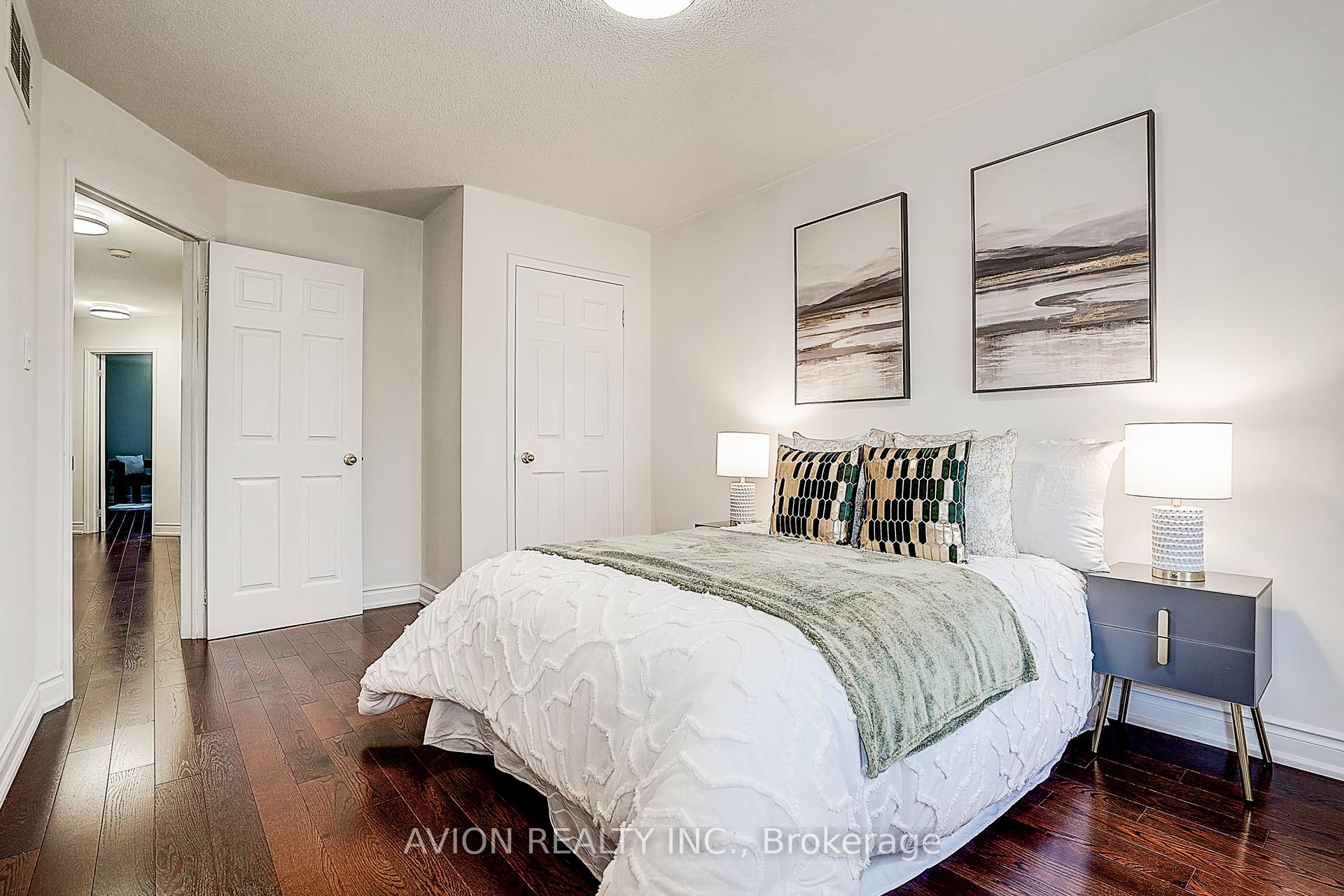 Photo 32 of 119 Mary Pearson Drive, Markham, Middlefield — HOMEH