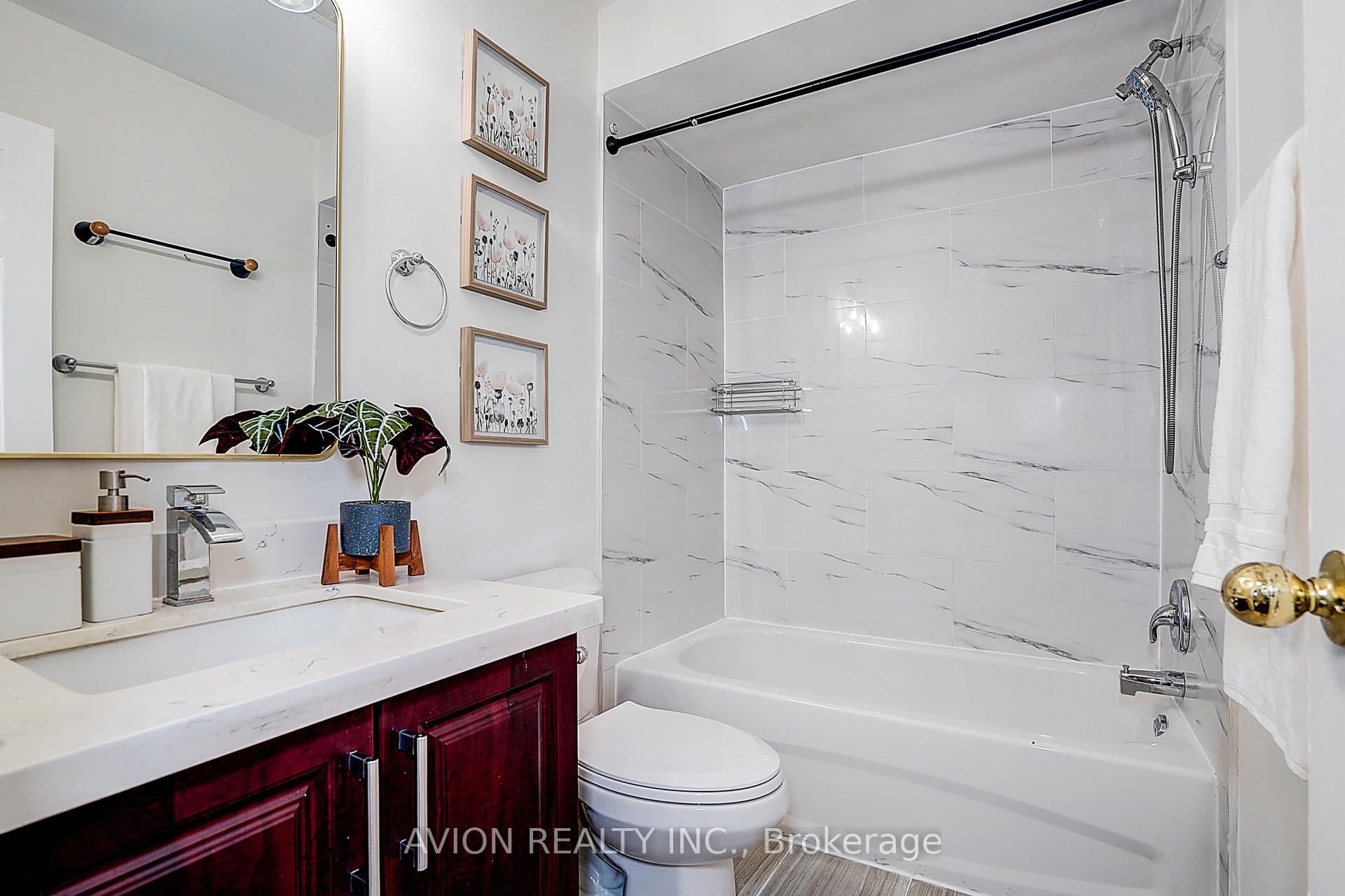 Photo 33 of 119 Mary Pearson Drive, Markham, Middlefield — HOMEH