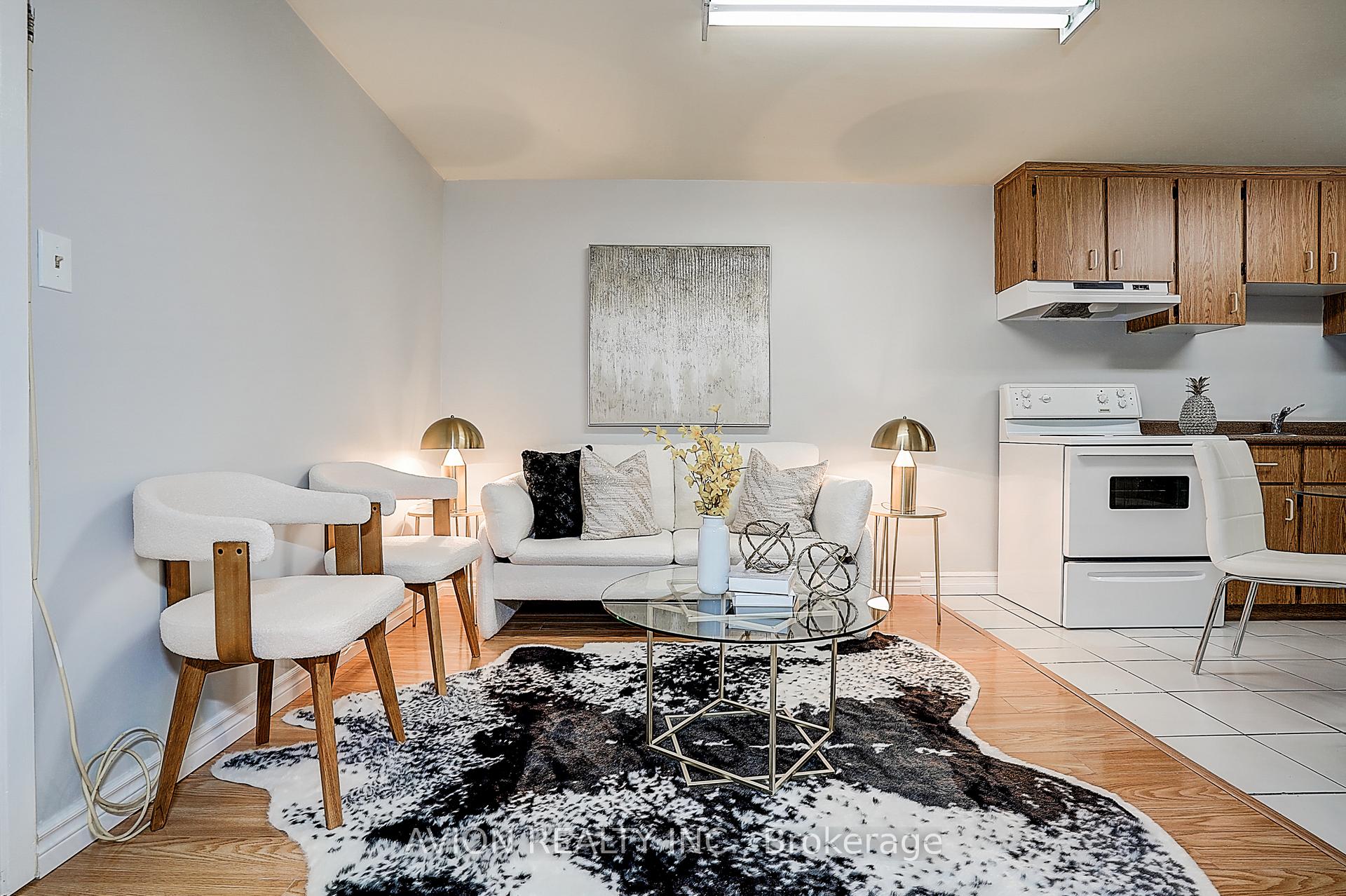 Photo 37 of 119 Mary Pearson Drive, Markham, Middlefield — HOMEH