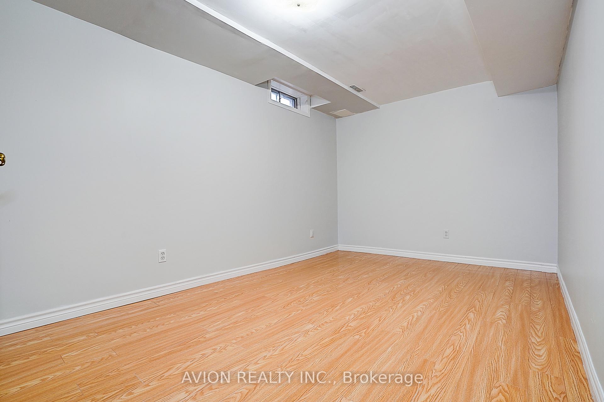 Photo 40 of 119 Mary Pearson Drive, Markham, Middlefield — HOMEH