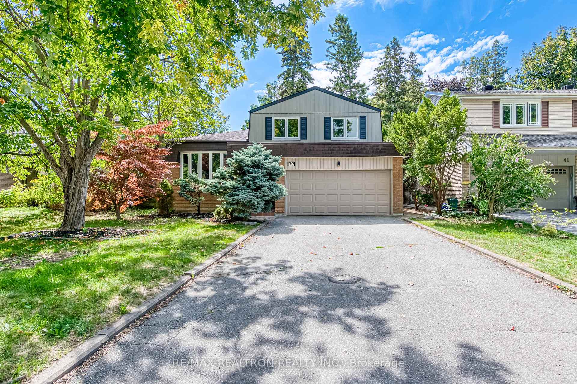 Photo 5 of 39 Ferrah Street, Markham, Unionville — HOMEH